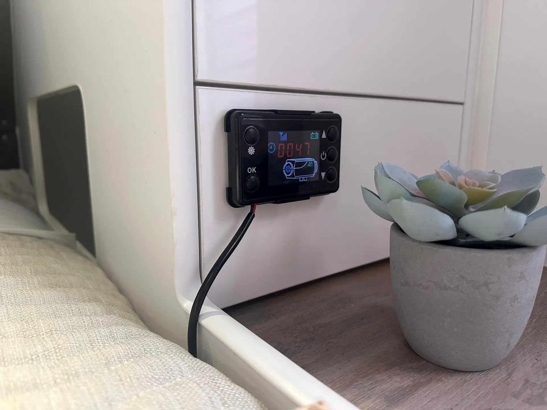 USED  NETWORK RV 23'REAR CLUB