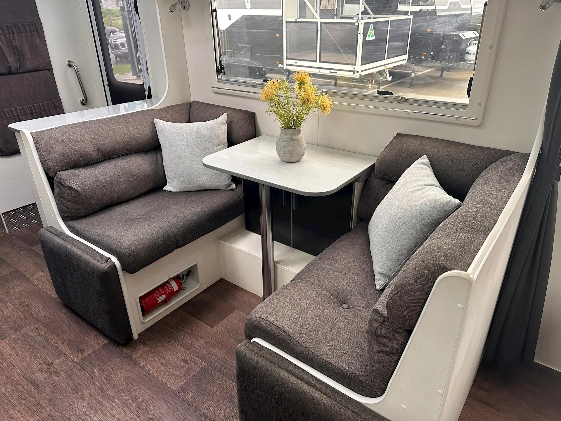 USED 2016 NEW AGE MANTA RAY MR19E