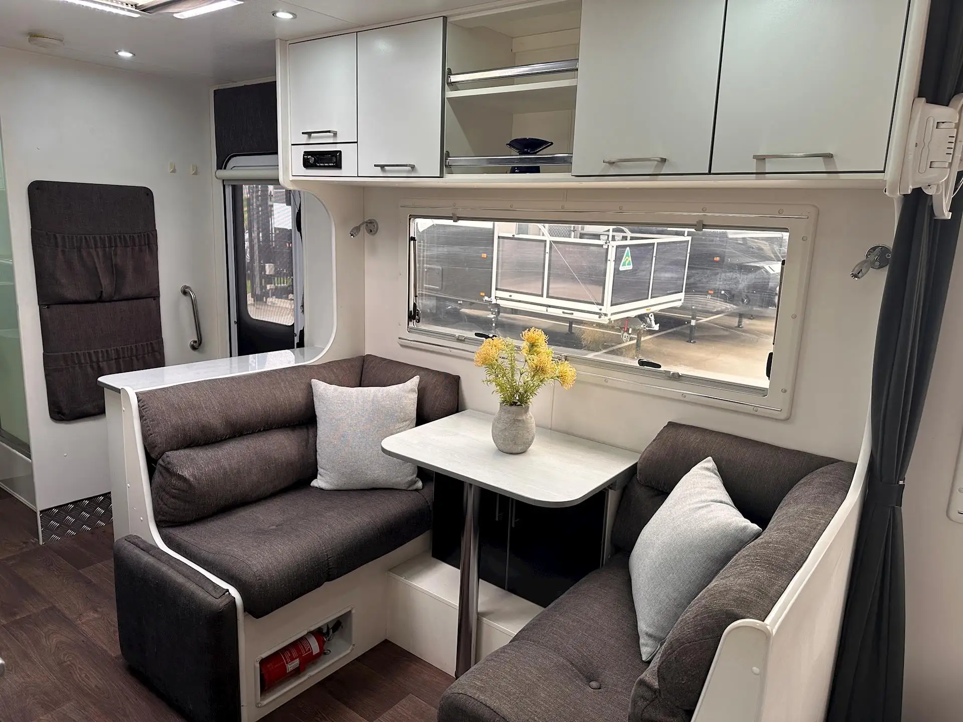 USED 2016 NEW AGE MANTA RAY MR19E