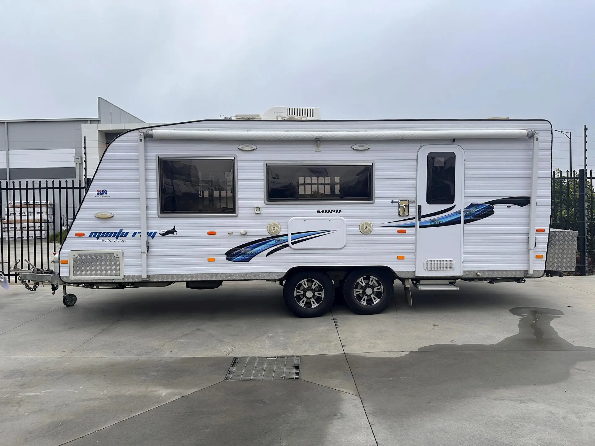 USED 2016 NEW AGE MANTA RAY MR19E