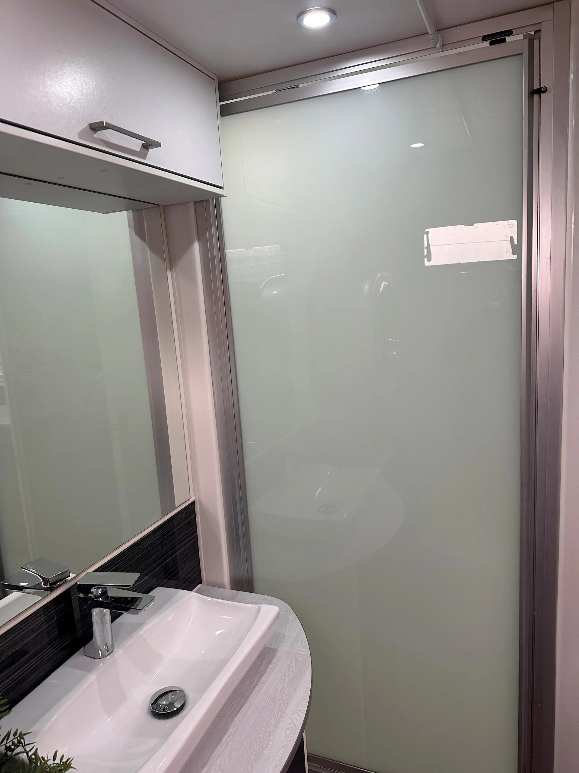 USED 2016 NEW AGE MANTA RAY MR19E