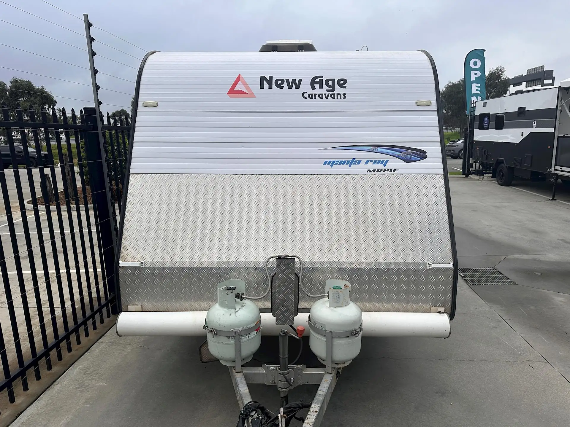 USED 2016 NEW AGE MANTA RAY MR19E