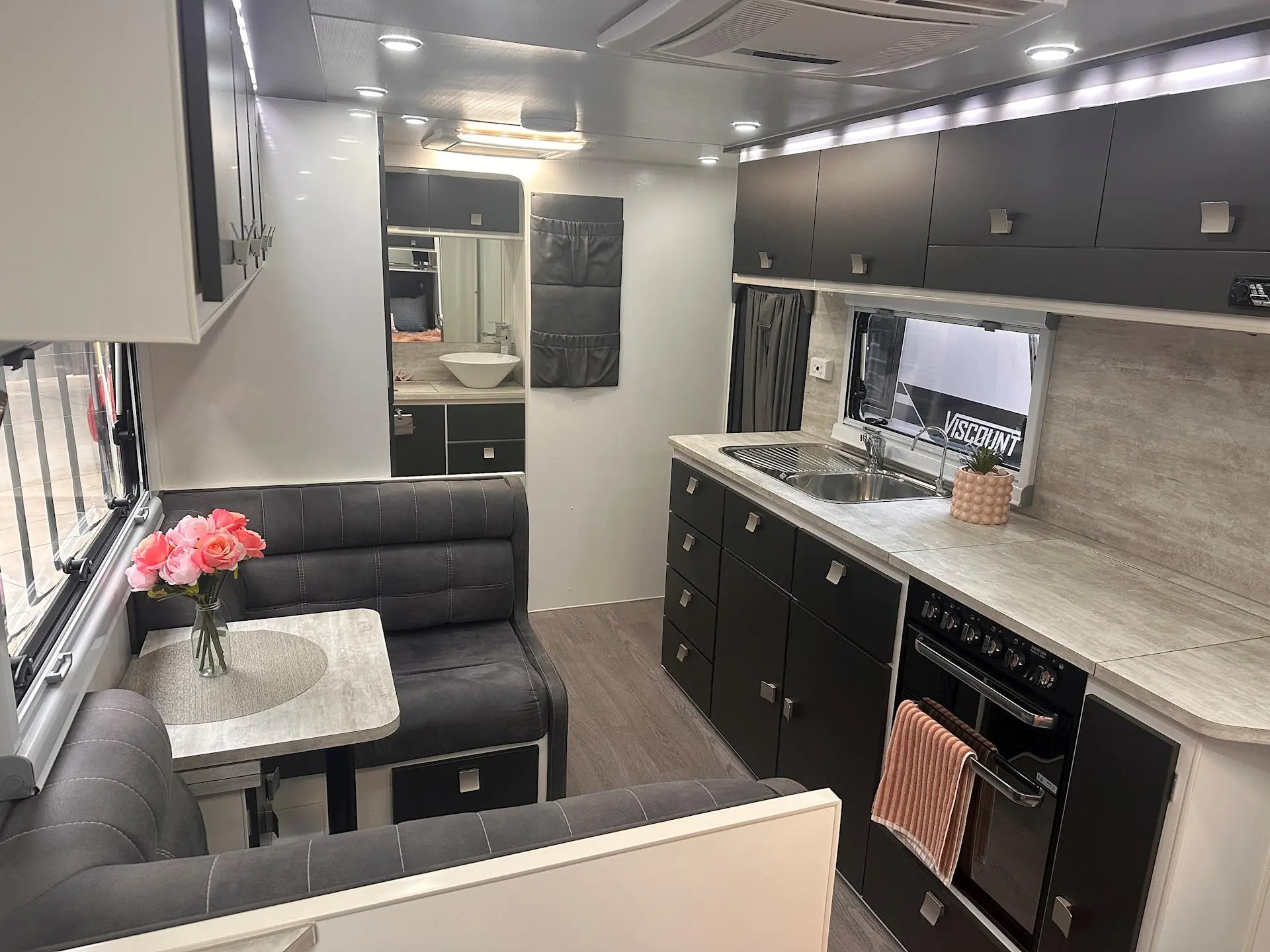 USED 2020 ESSENTIAL CARAVANS GRANT CRUISER V6
