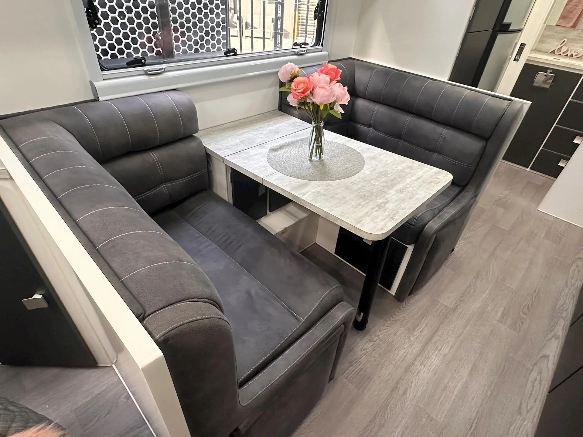 USED 2020 ESSENTIAL CARAVANS GRANT CRUISER V6