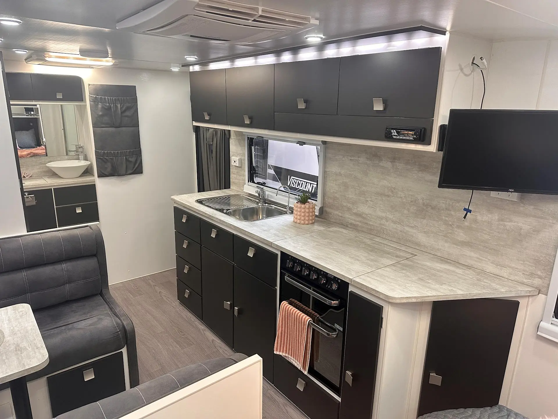 USED 2020 ESSENTIAL CARAVANS GRANT CRUISER V6