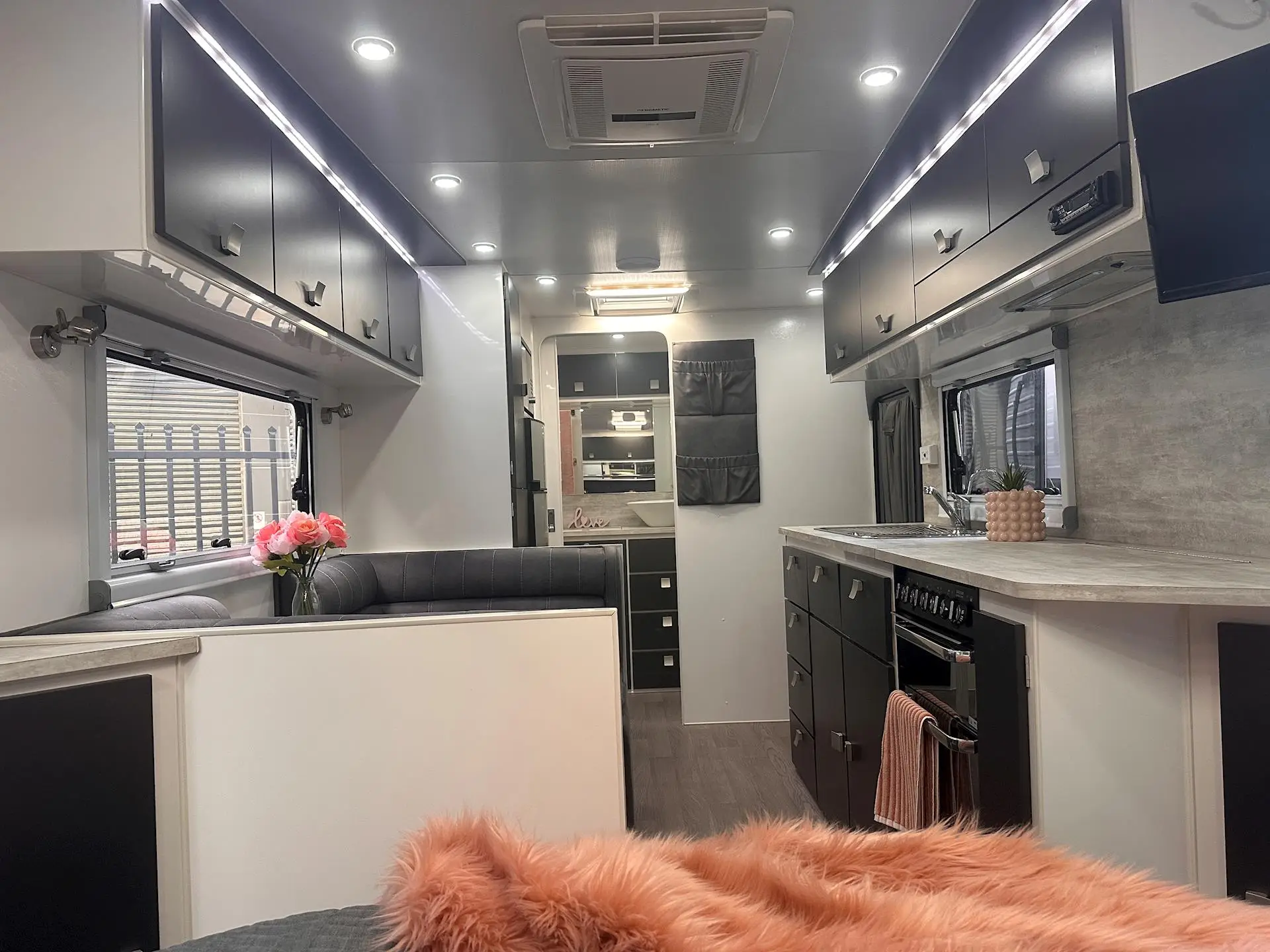 USED 2020 ESSENTIAL CARAVANS GRANT CRUISER V6