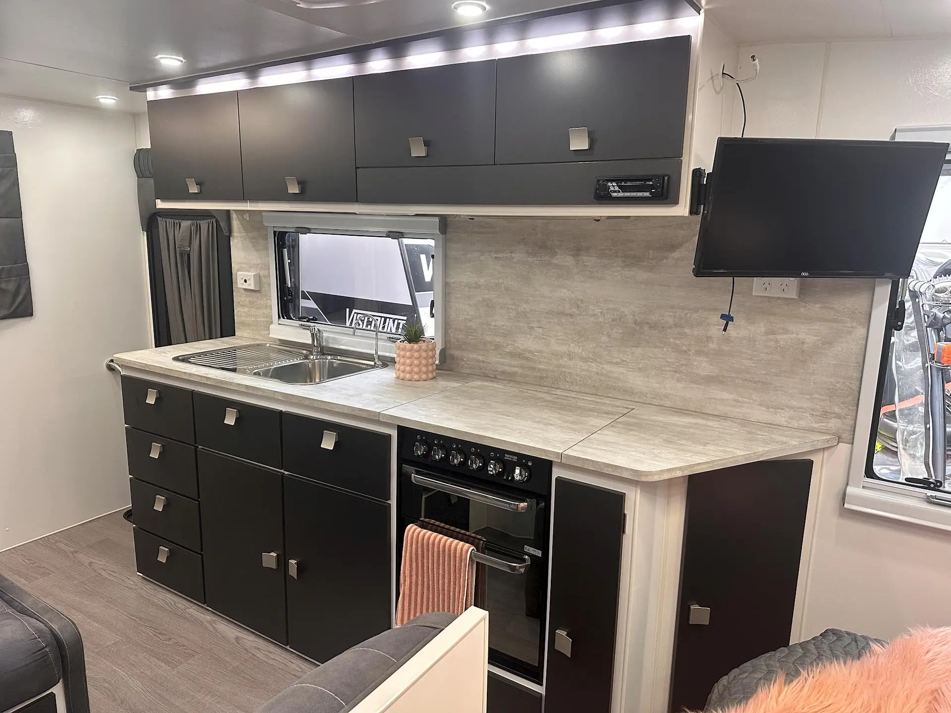 USED 2020 ESSENTIAL CARAVANS GRANT CRUISER V6