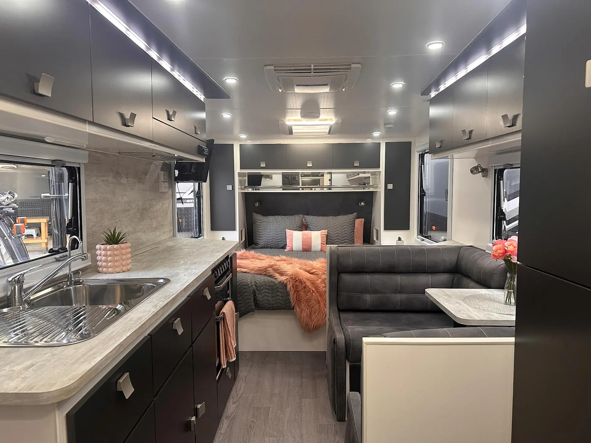 USED 2020 ESSENTIAL CARAVANS GRANT CRUISER V6