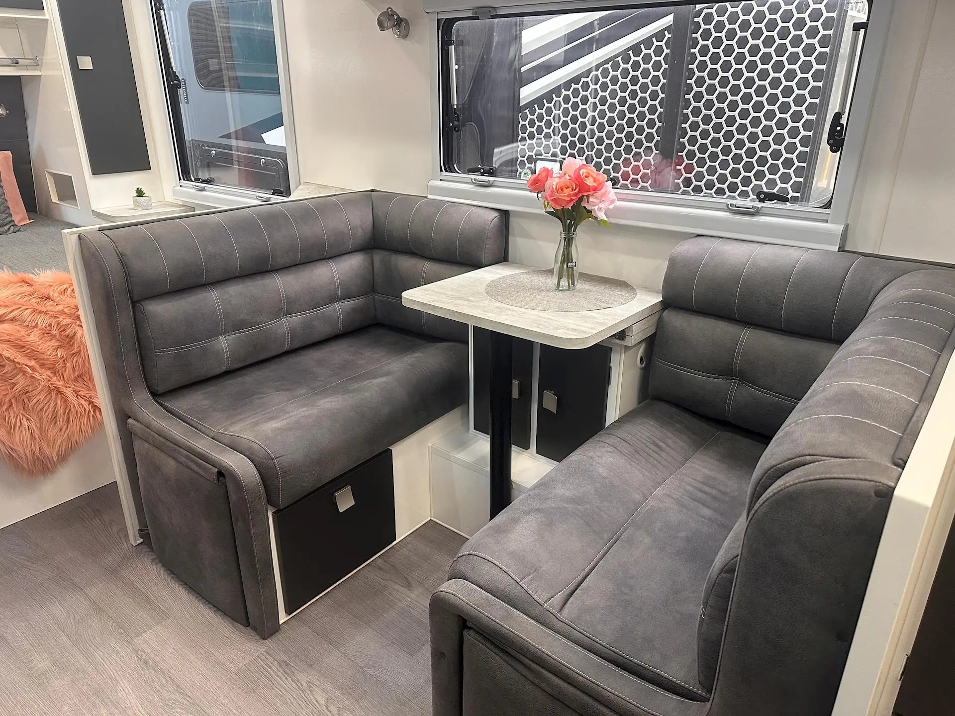 USED 2020 ESSENTIAL CARAVANS GRANT CRUISER V6
