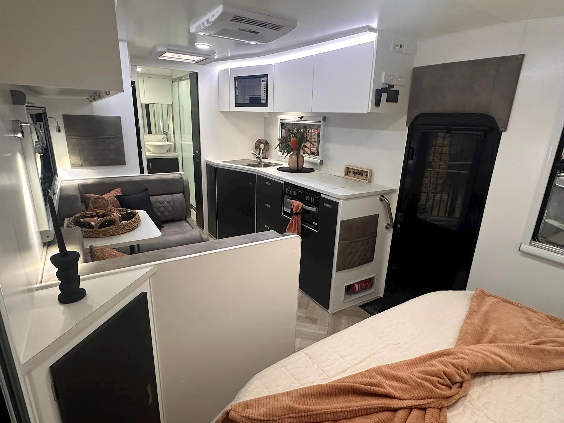NEW 2026 DESIGN RV GETAWAY 218M