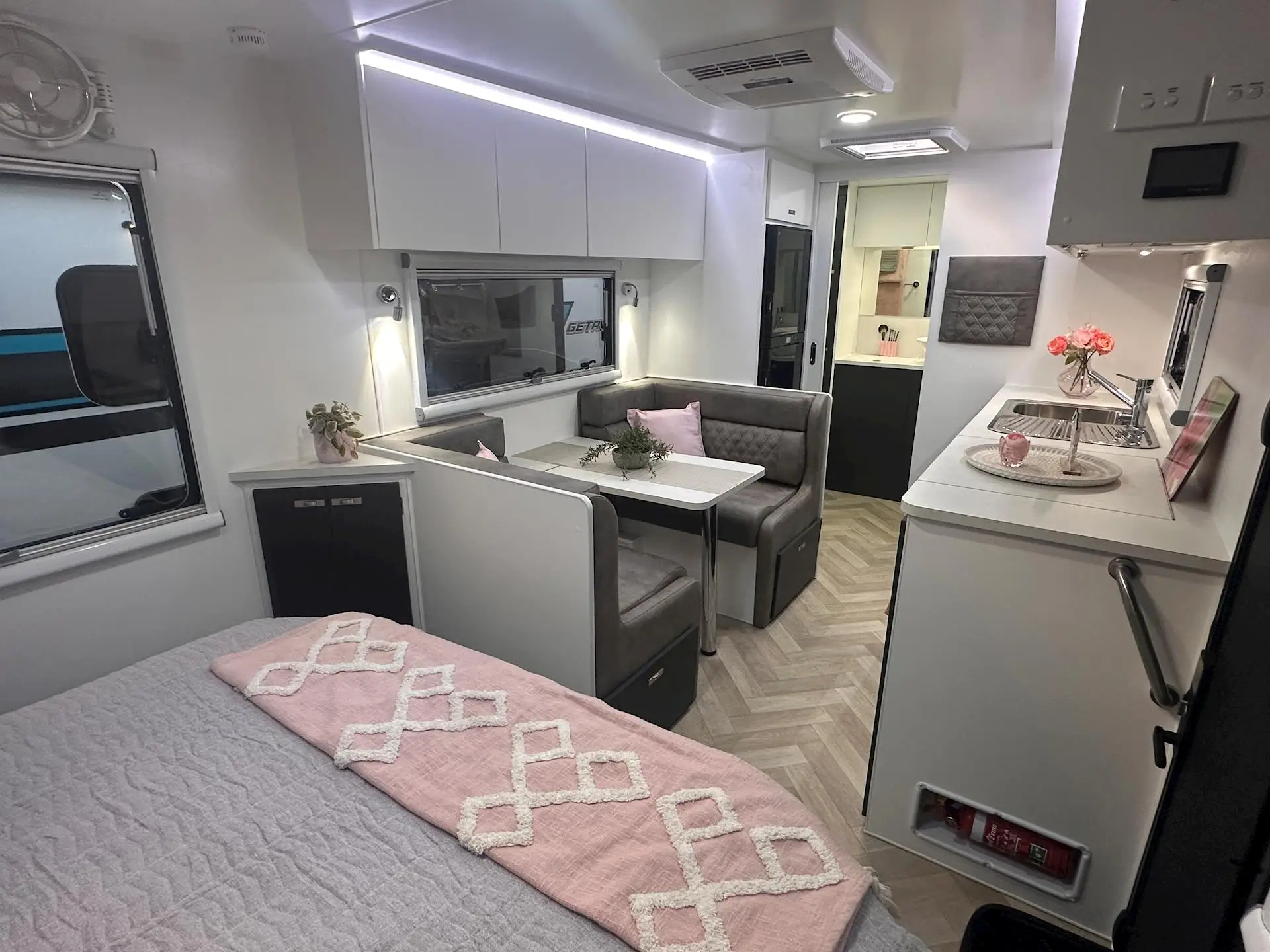 NEW 2026 DESIGN RV GETAWAY 200M