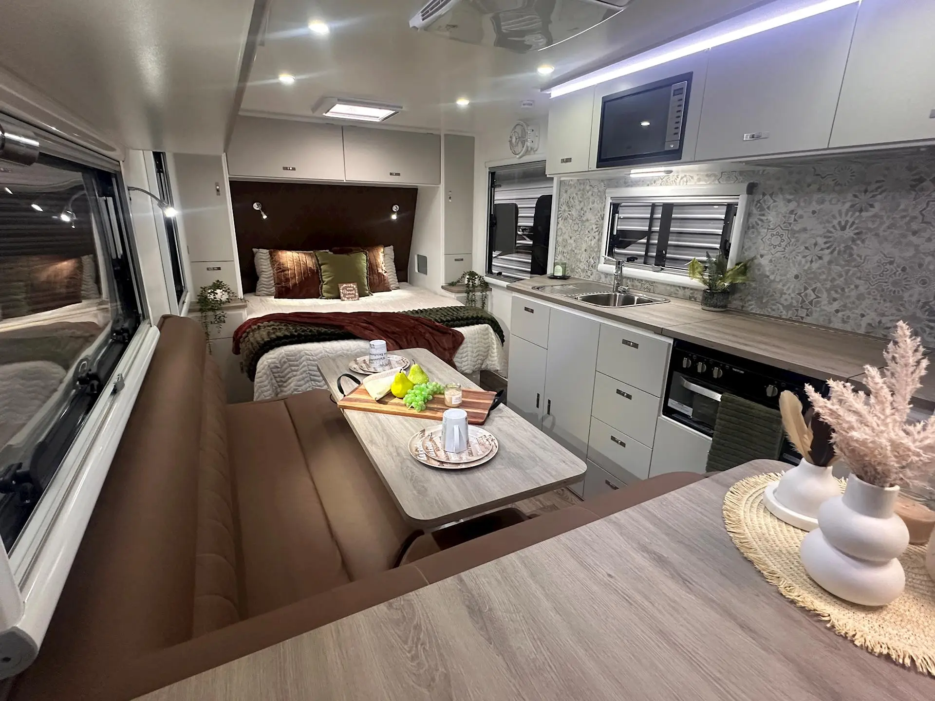 NEW 2026 DESIGN RV FORERUNNER 210RD
