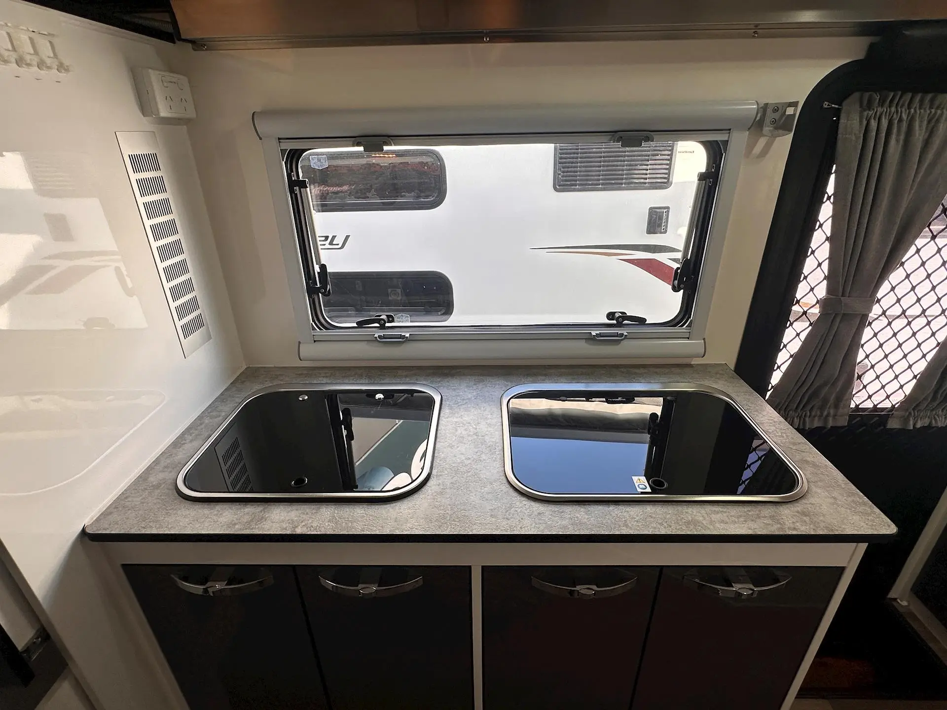 USED 2022 AUSTRACK Tanami 15B