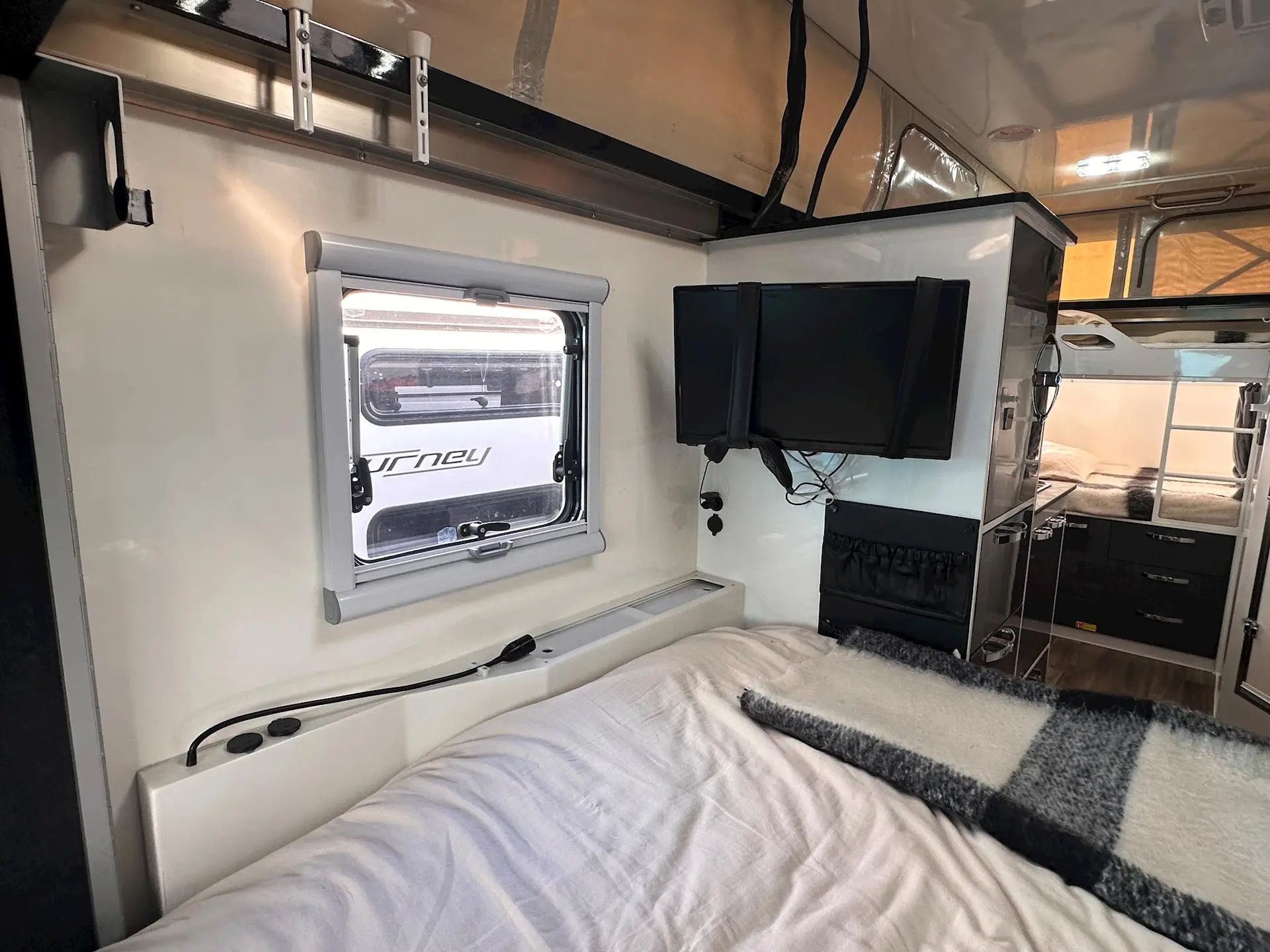 USED 2022 AUSTRACK Tanami 15B
