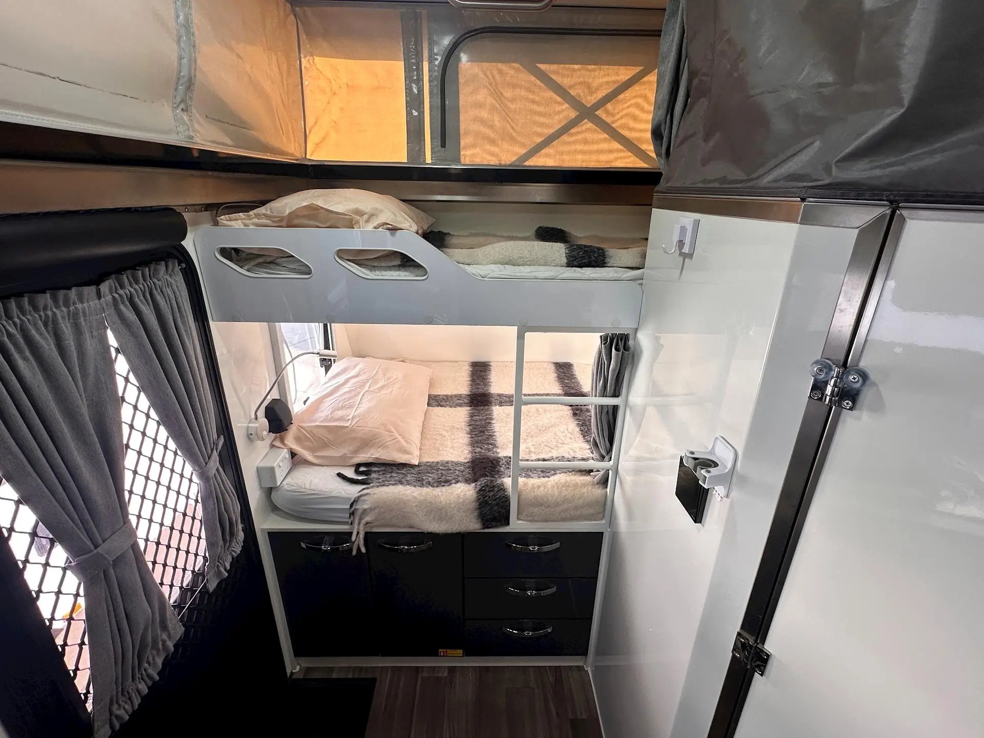 USED 2022 AUSTRACK Tanami 15B