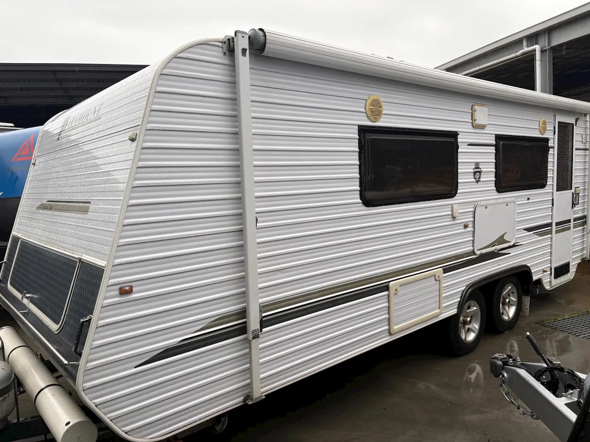 USED 2007 PARAMOUNT CLASSIC