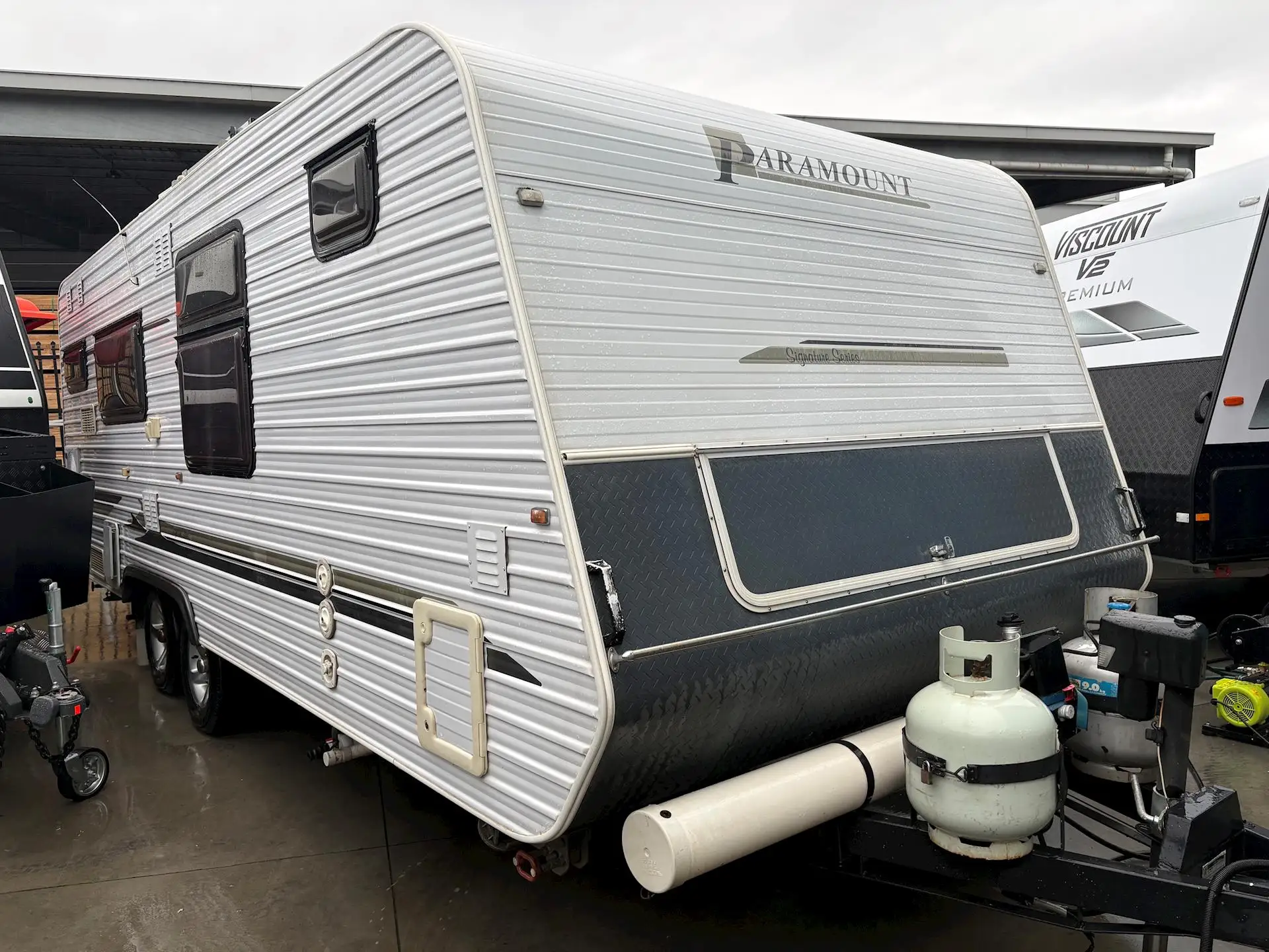 Used 2007 Paramount Classic