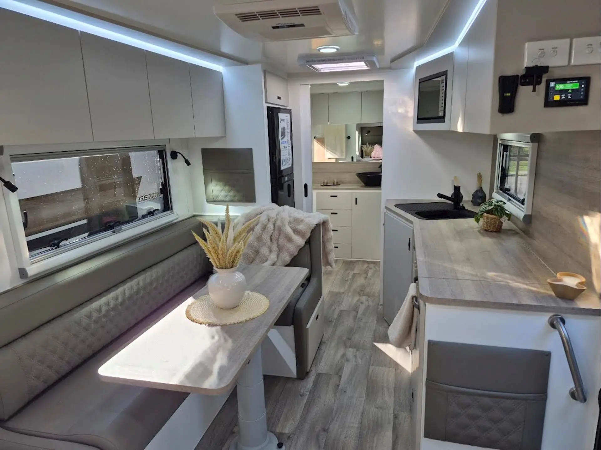 2026 Design RV Odyssey 218M
