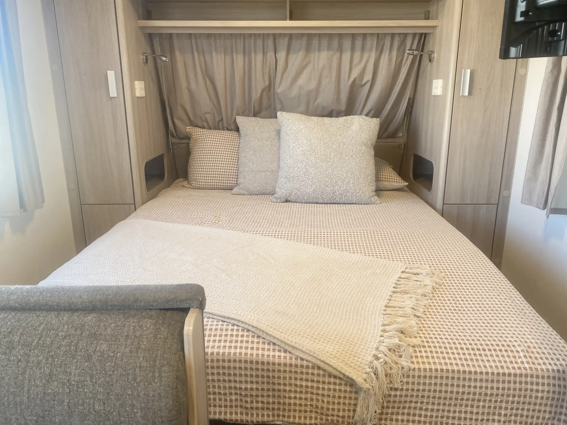 Jayco Starcraft Outback