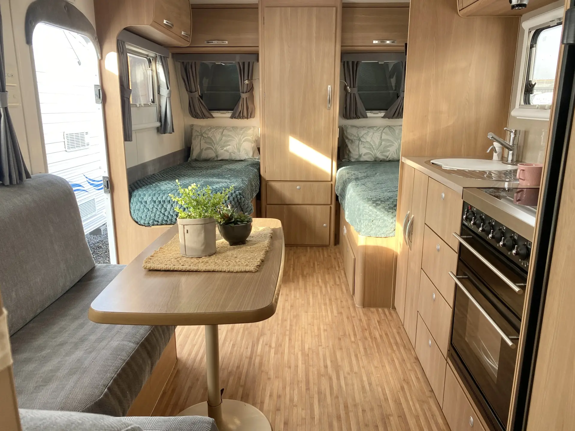 Caravan Image