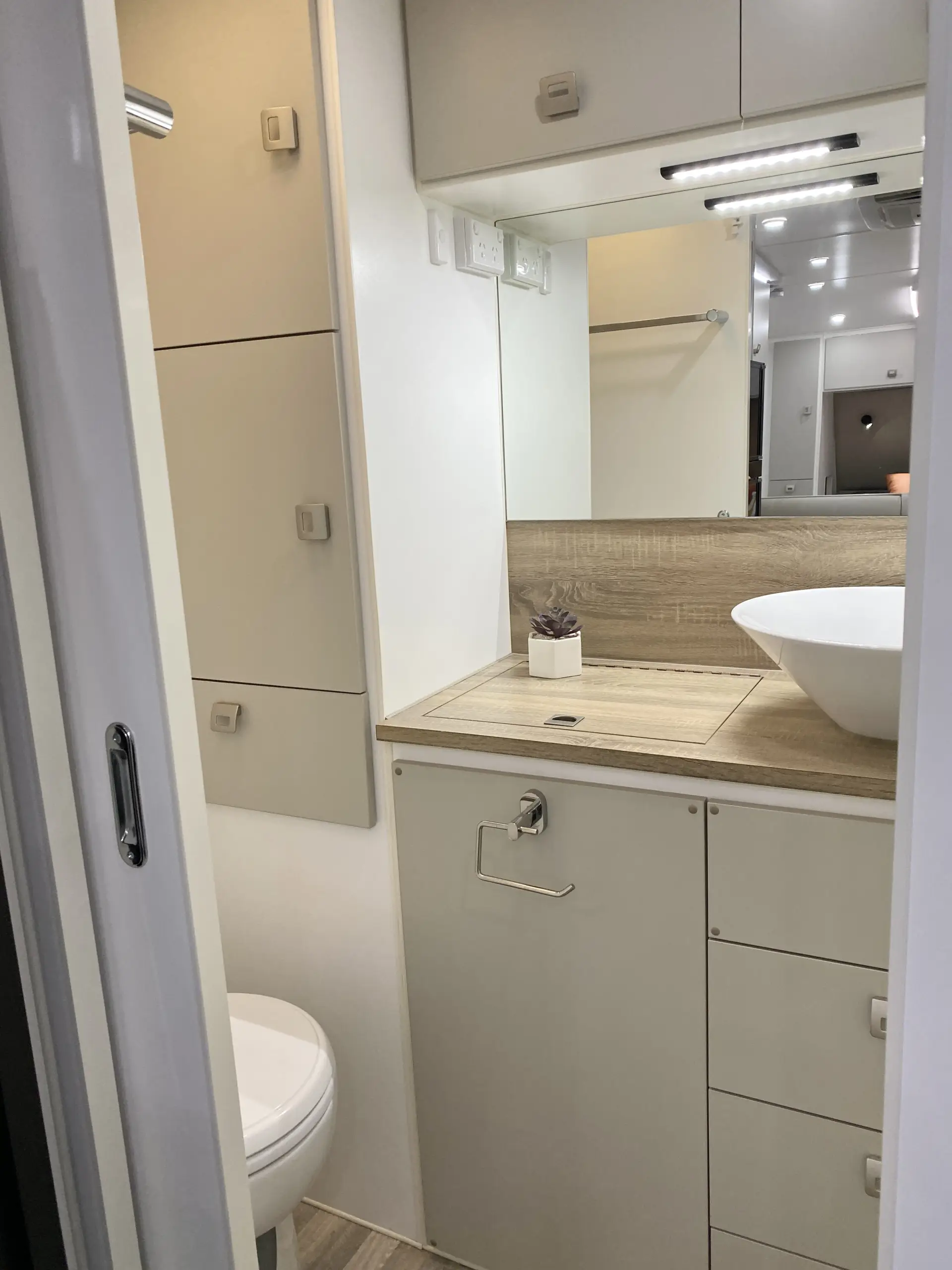 Caravan Image