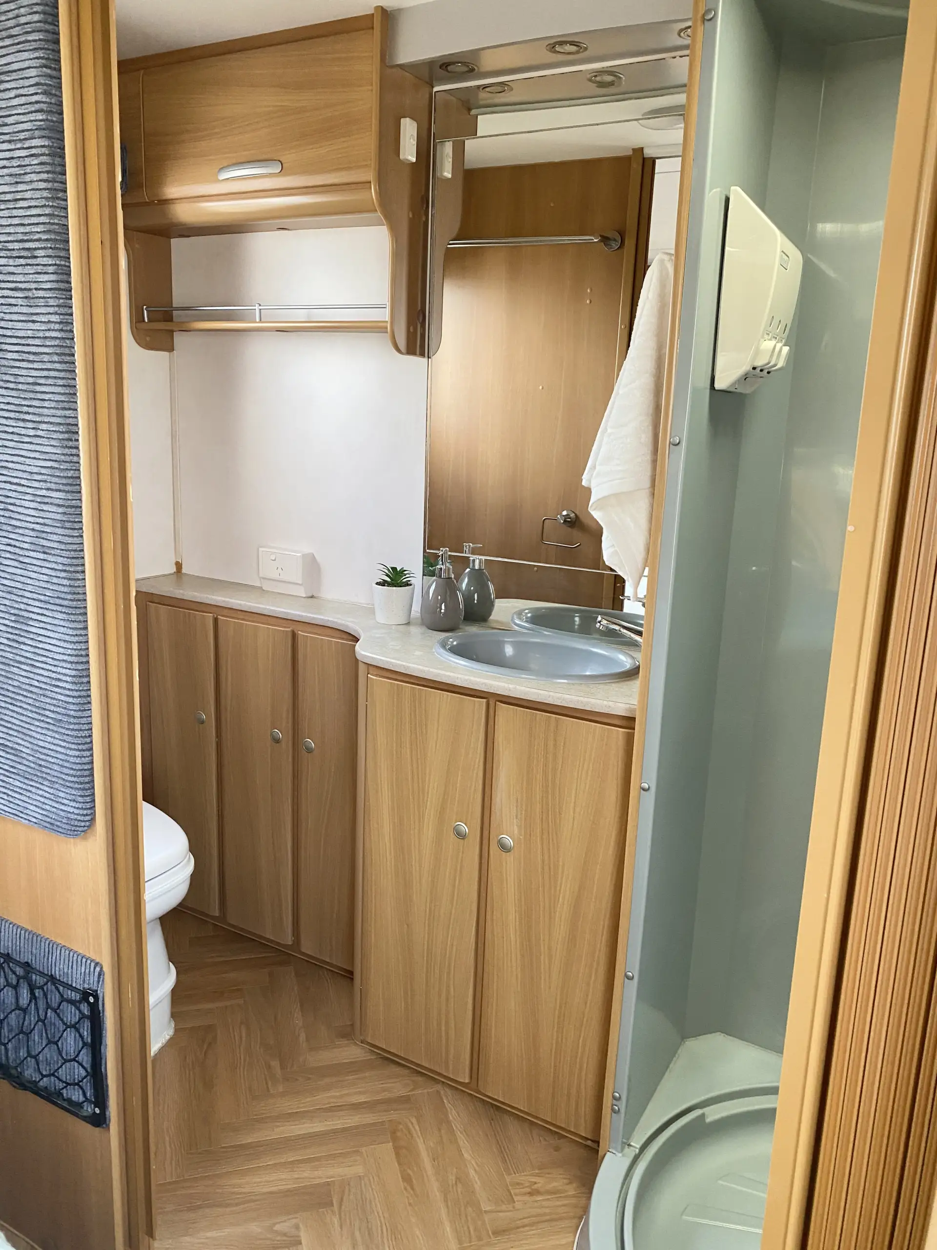 Caravan Image