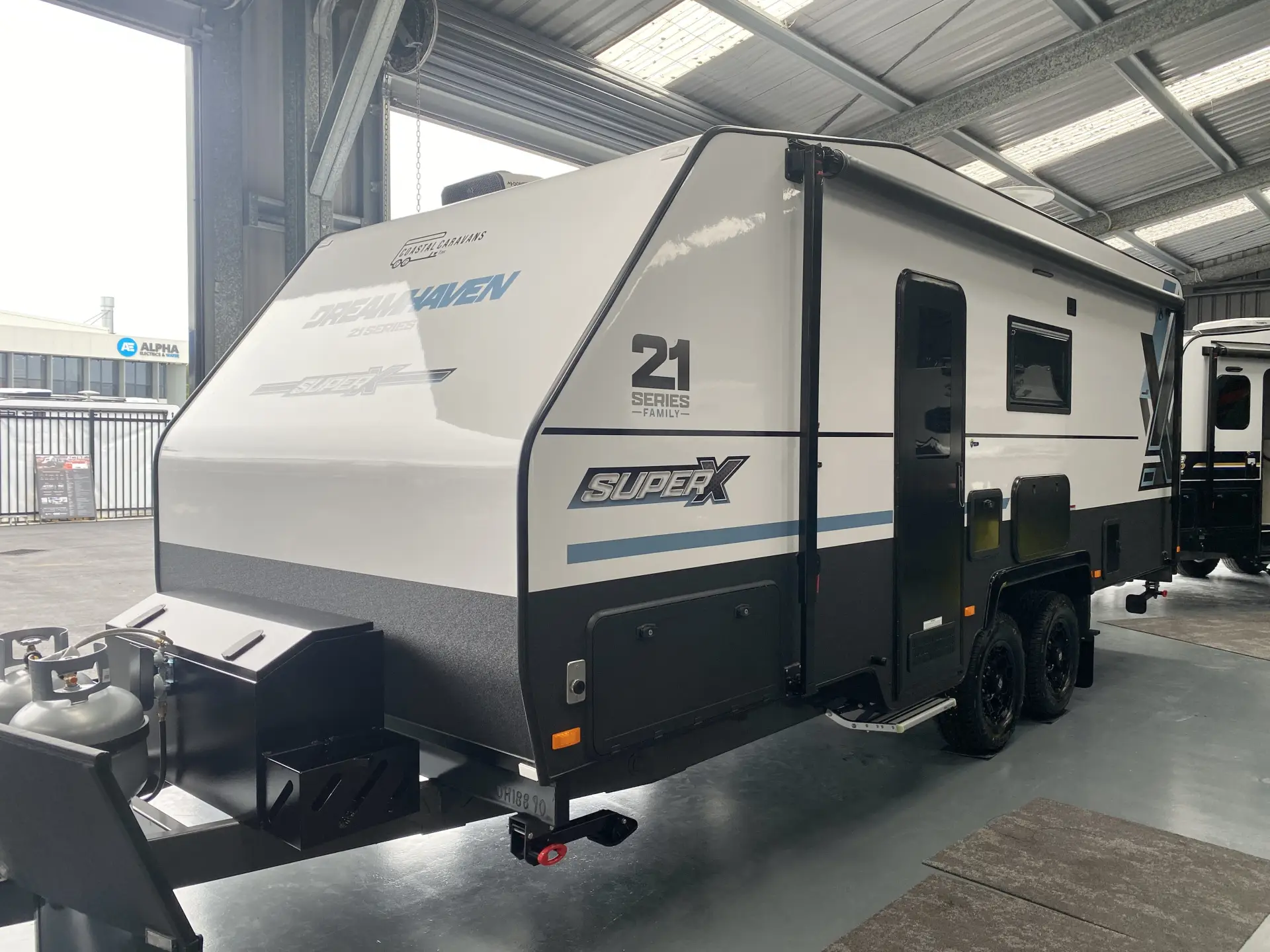 Dreamhaven 21 Series Family SuperX Caravan