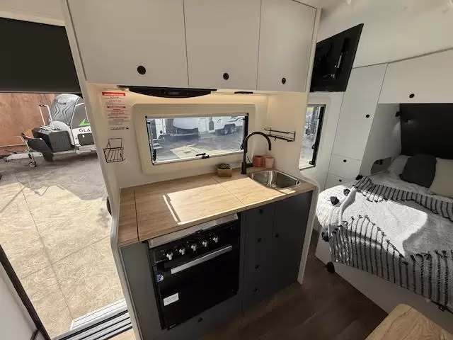 15 Series Tourline Caravan