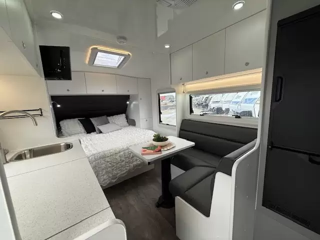 15 Series Tourline Caravan