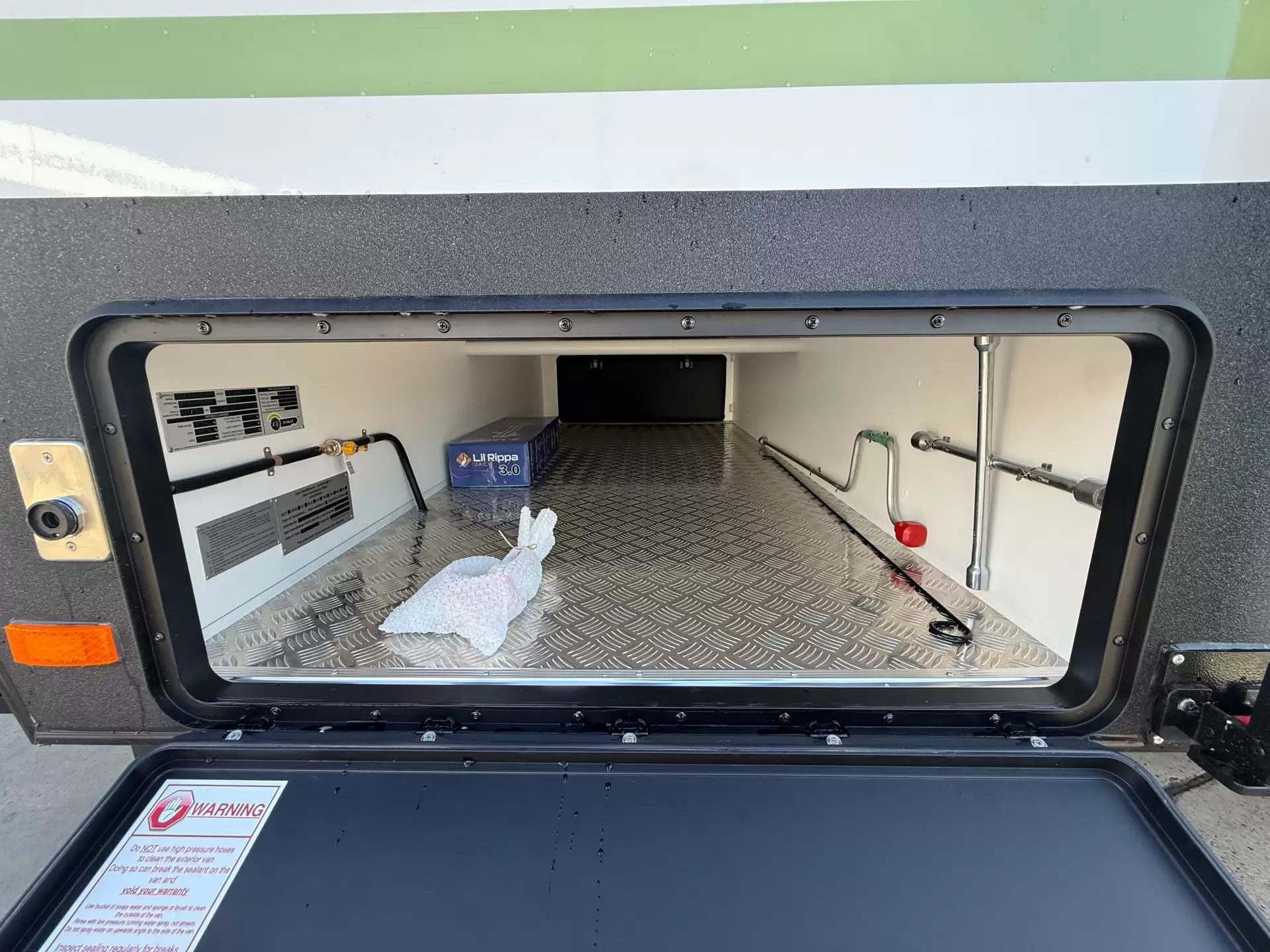 19 Series SuperX Caravan