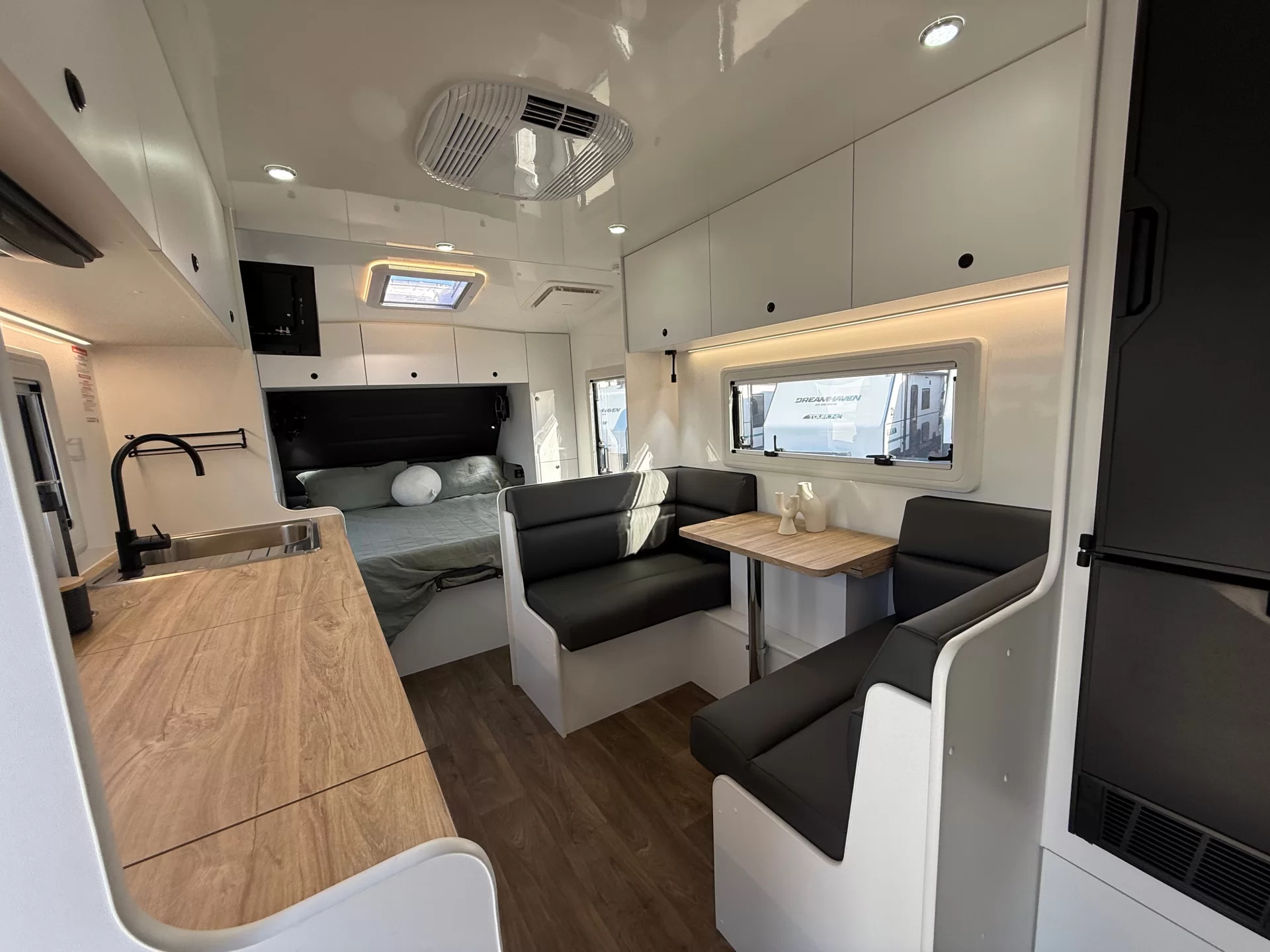 19 Series SuperX Caravan