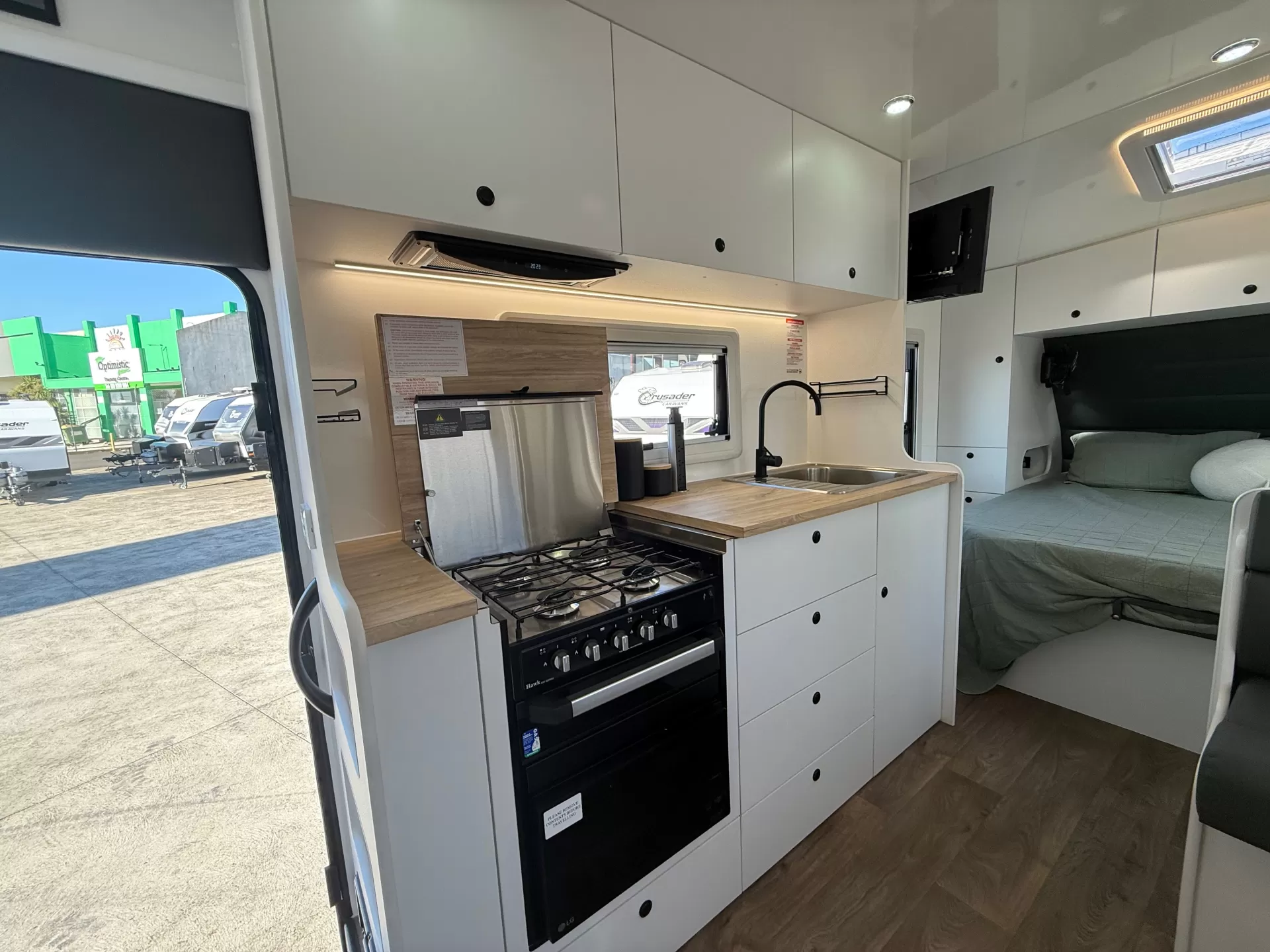 19 Series SuperX Caravan