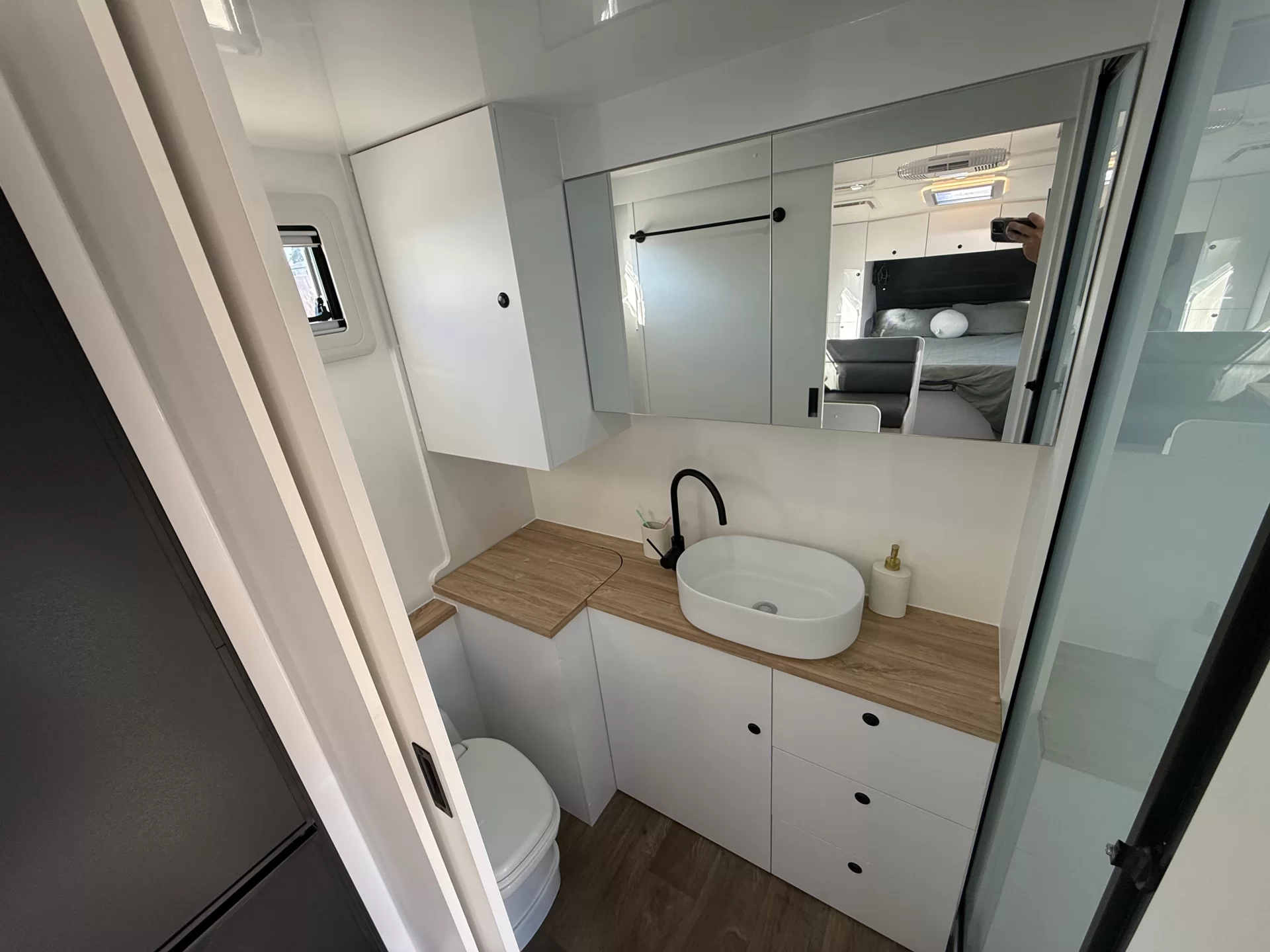 19 Series SuperX Caravan