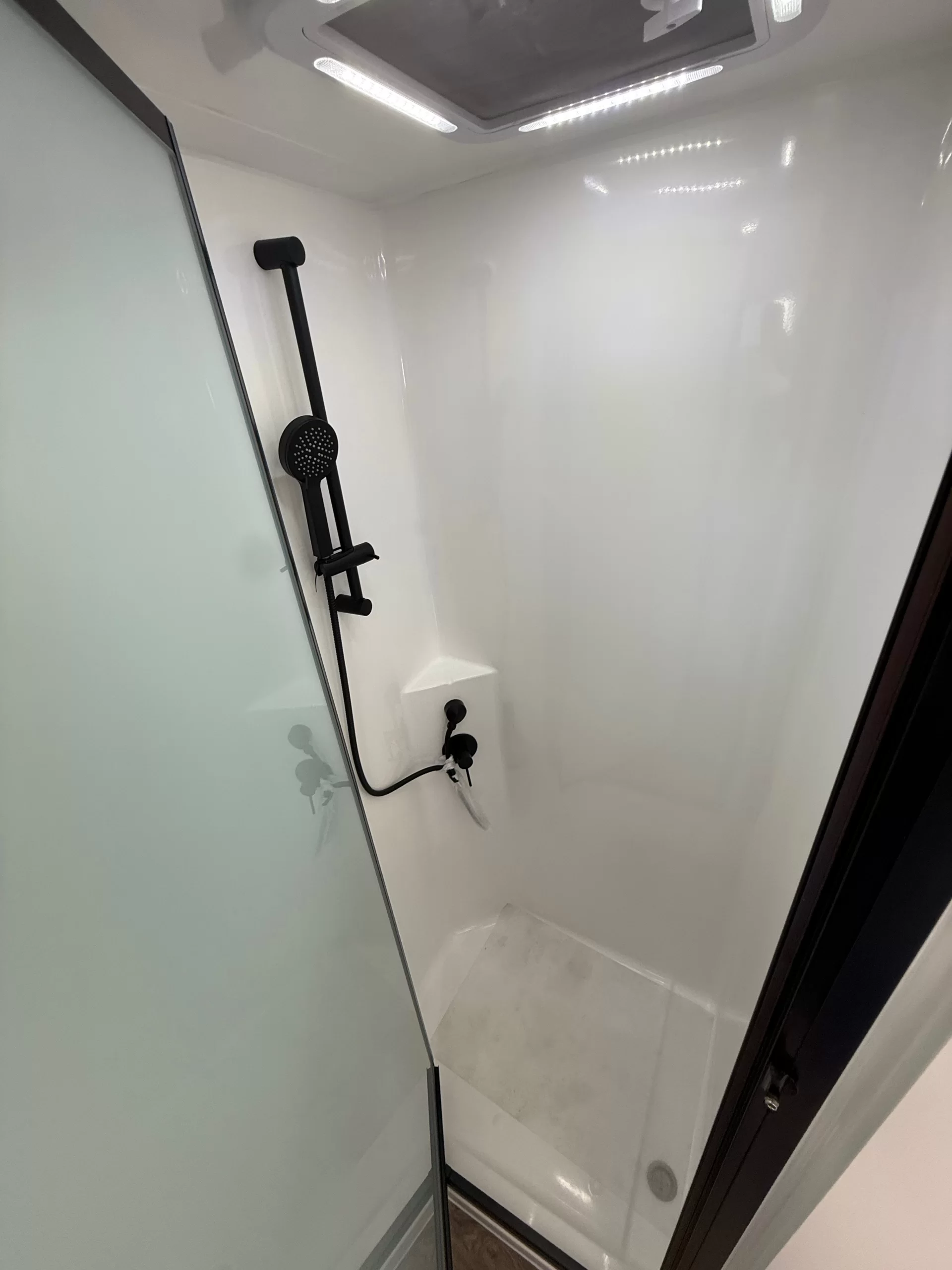 19 Series SuperX Caravan