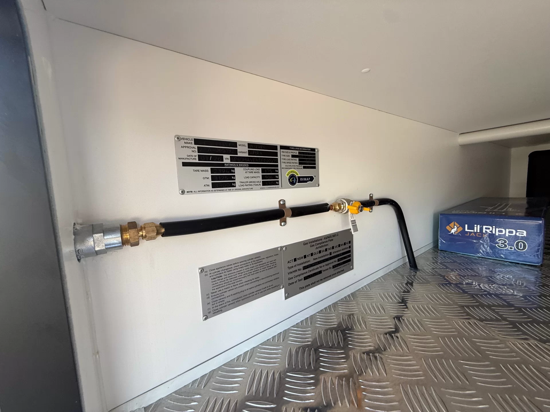 19 Series SuperX Caravan