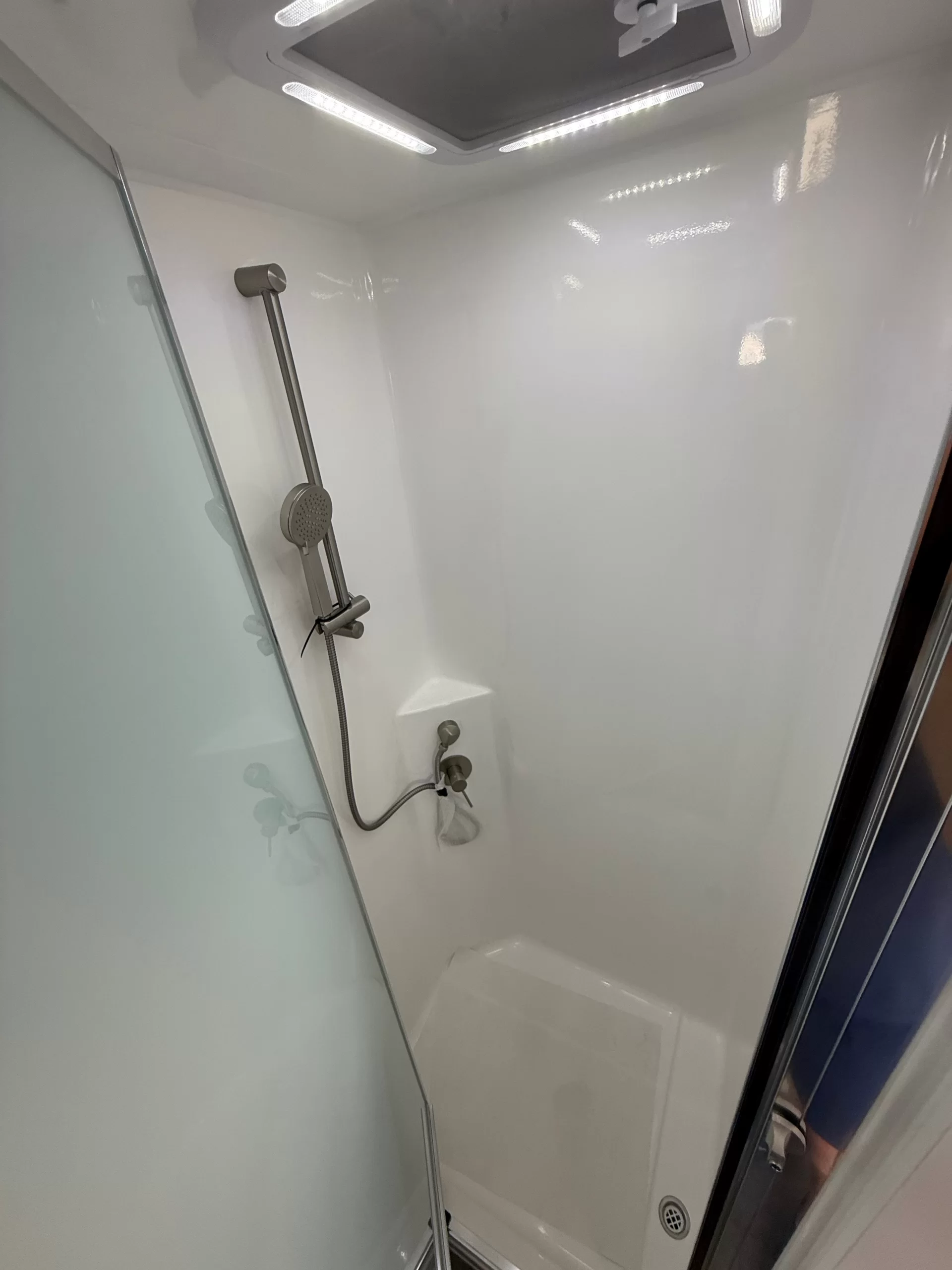 18 Series SuperX Caravan