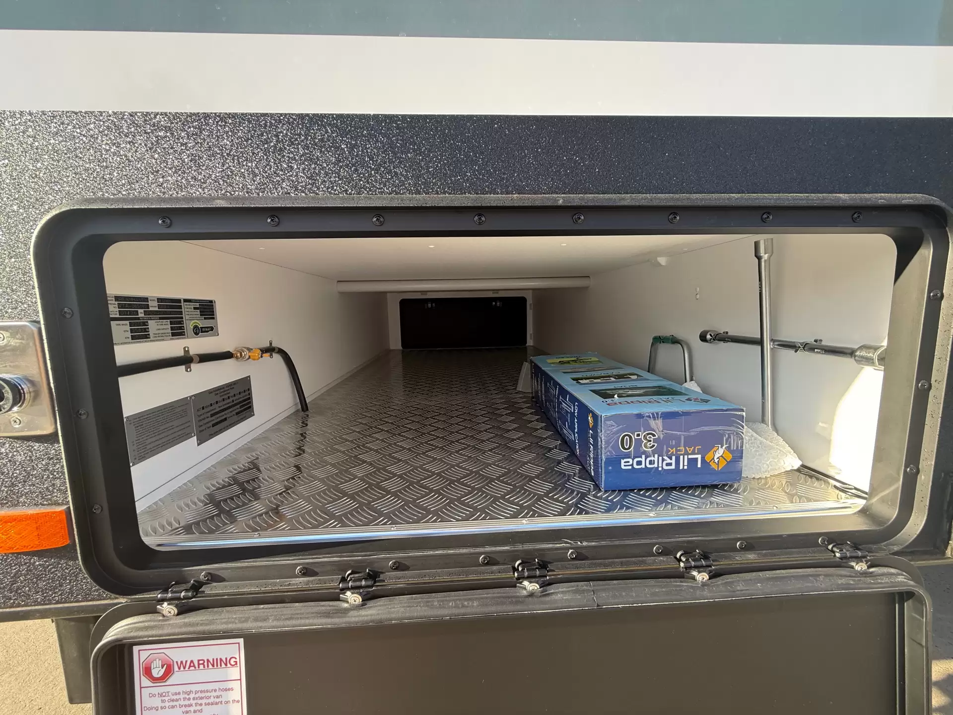 18 Series SuperX Caravan