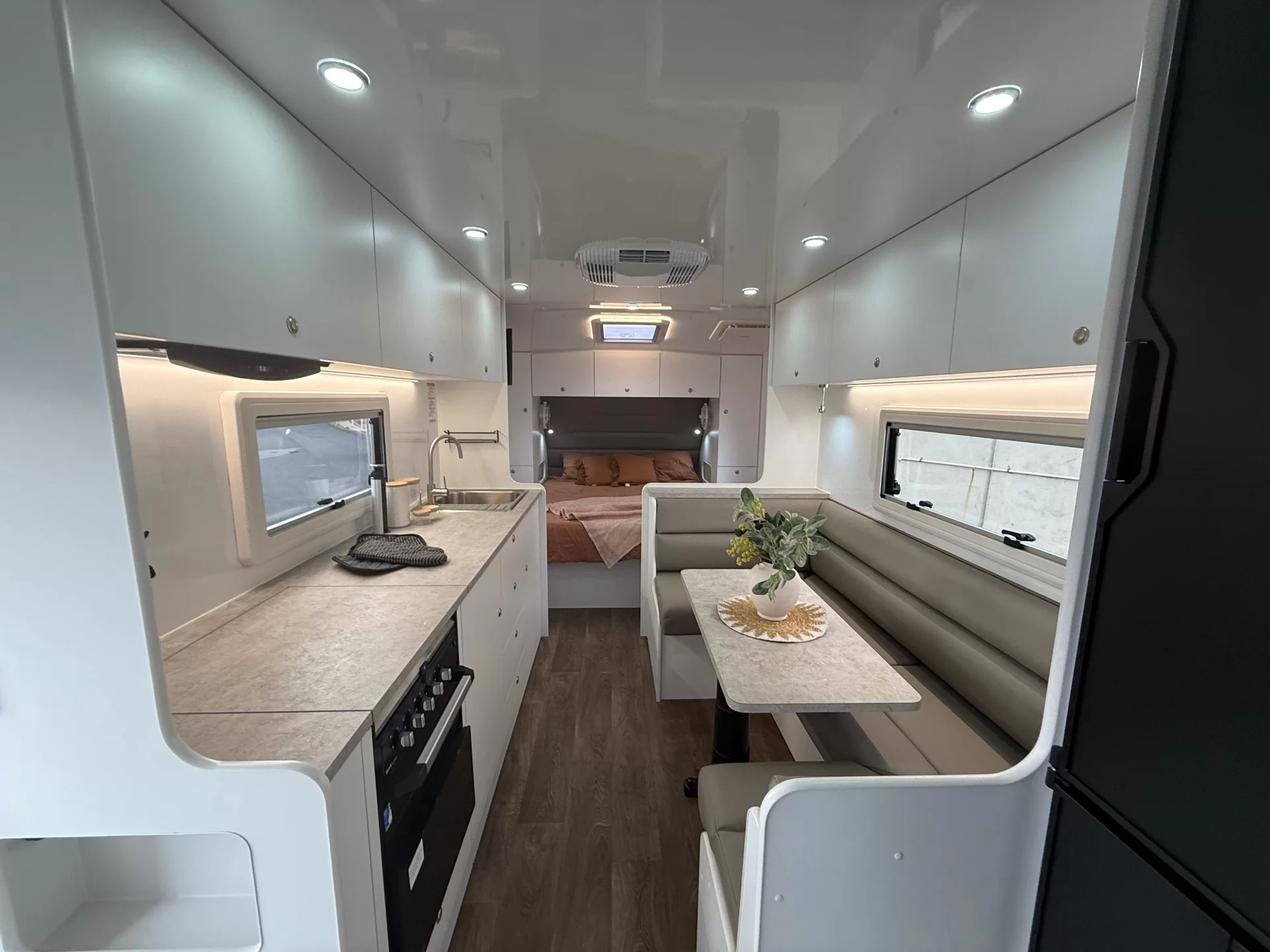 20 Series SuperX Caravan