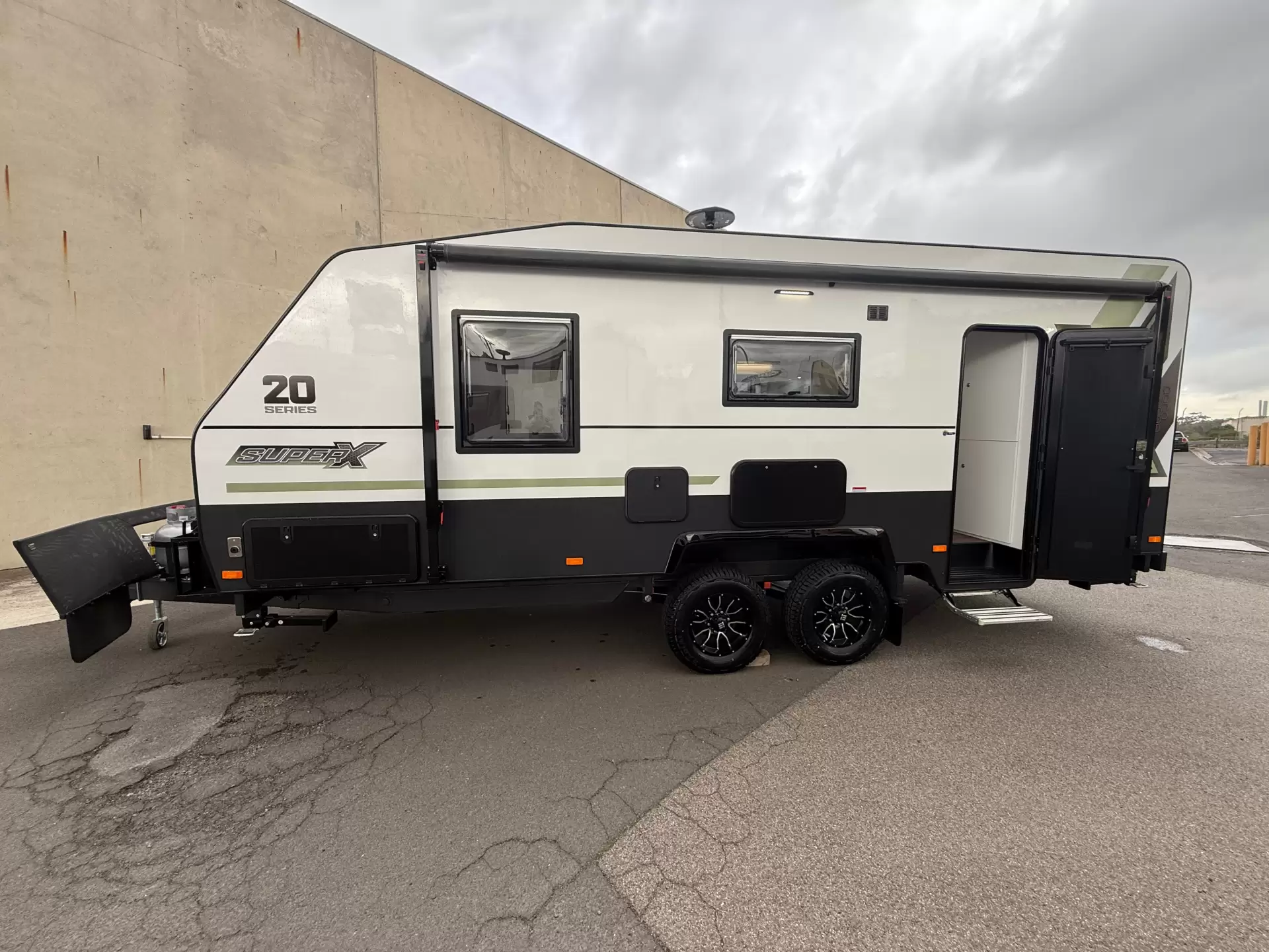 20 Series SuperX Caravan