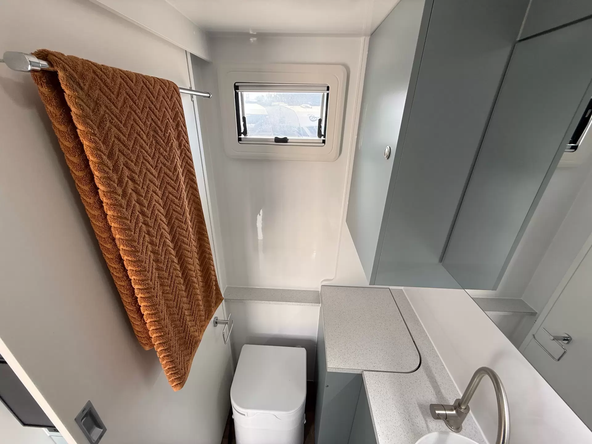 19 Series Super X Caravan