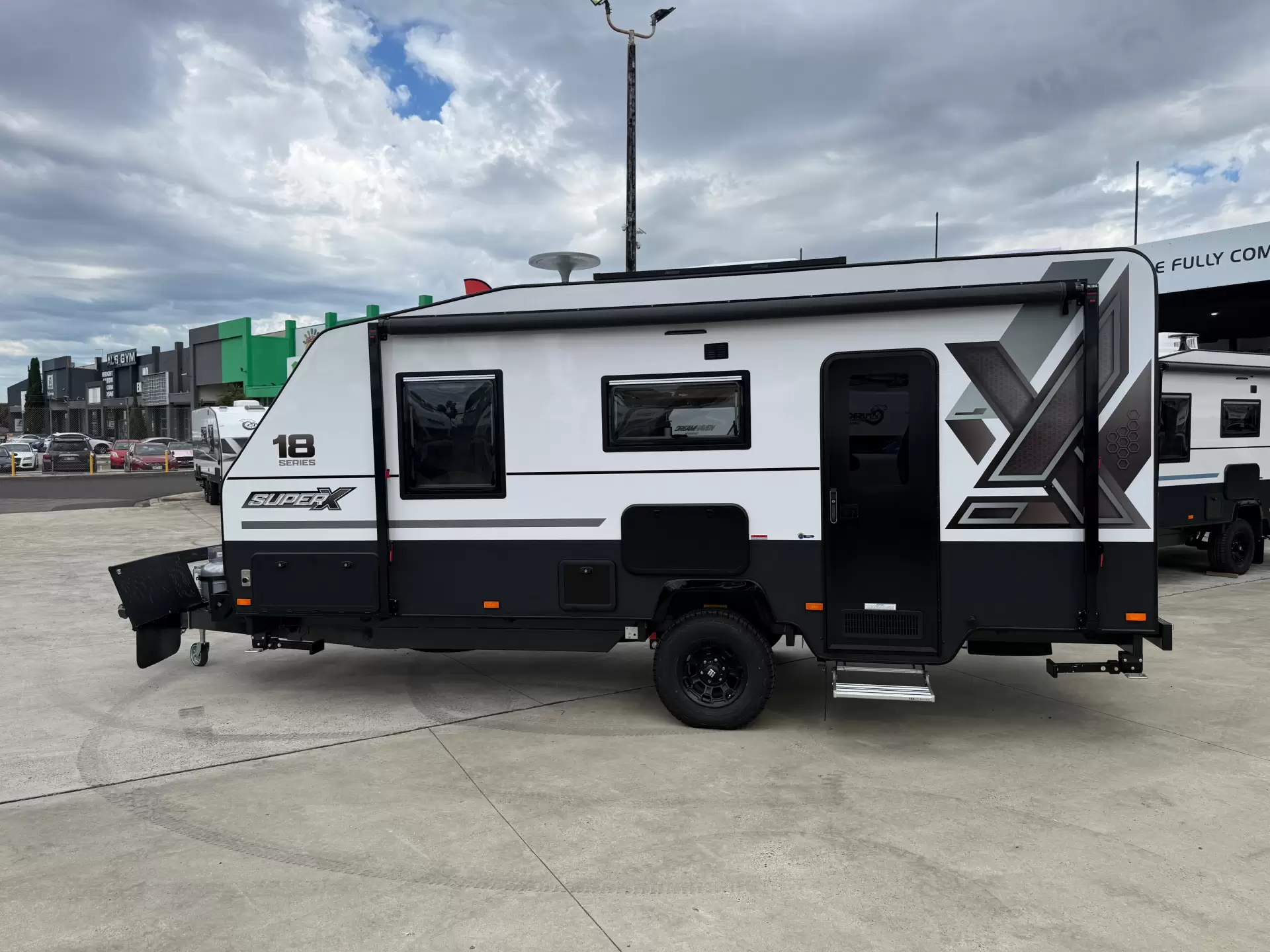 18 Series SuperX Caravan