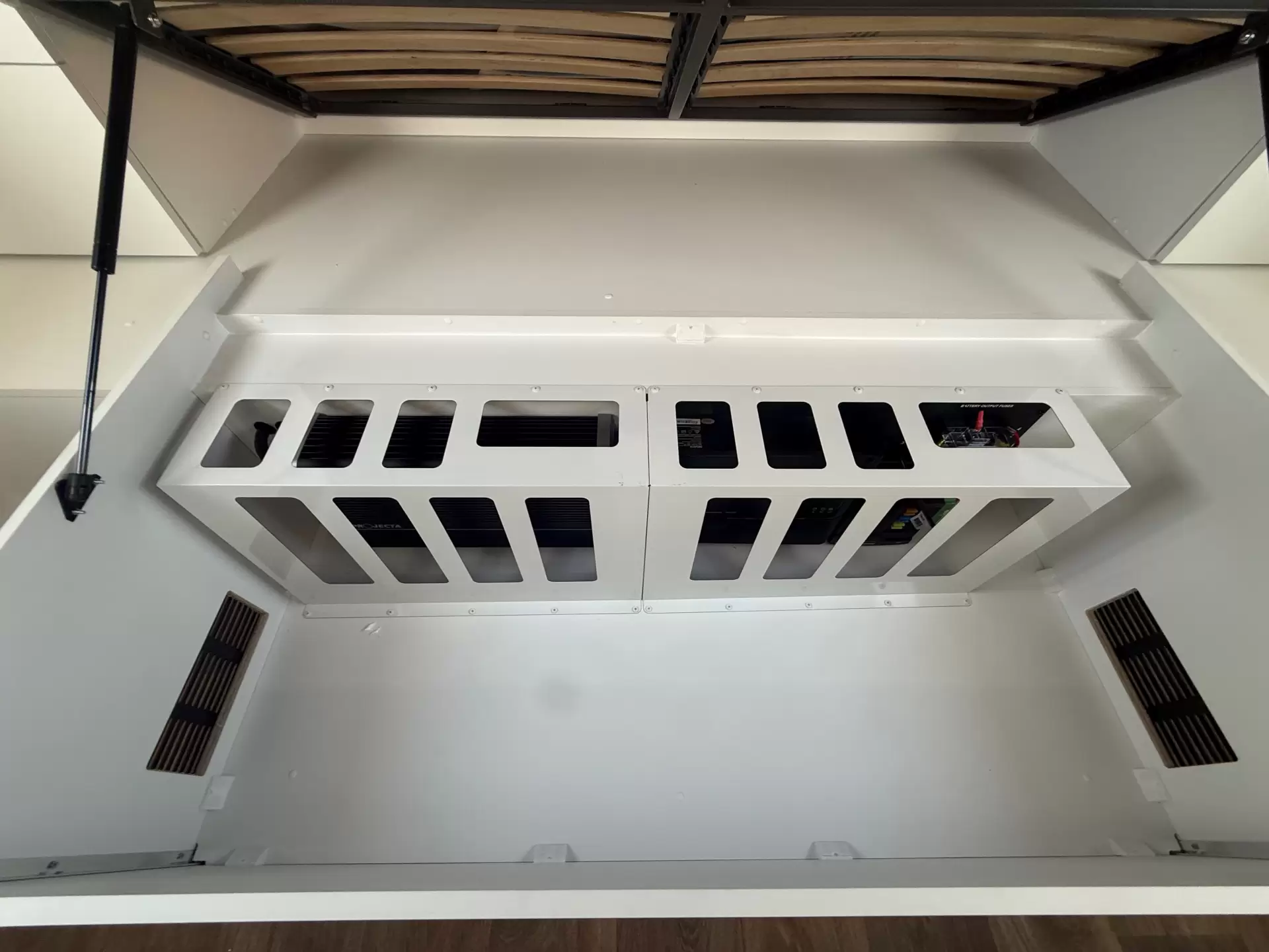 20 Series SuperX Caravan