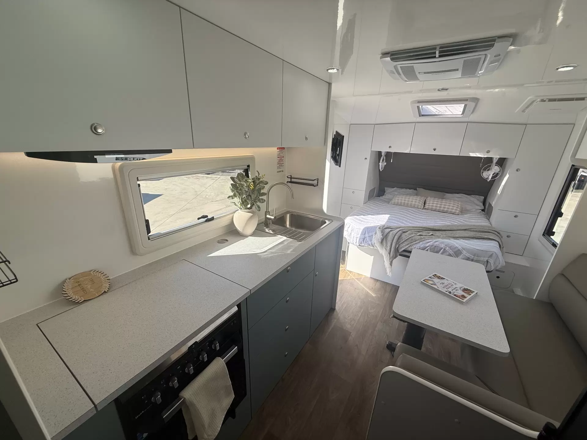 21 Series Family SuperX Caravan