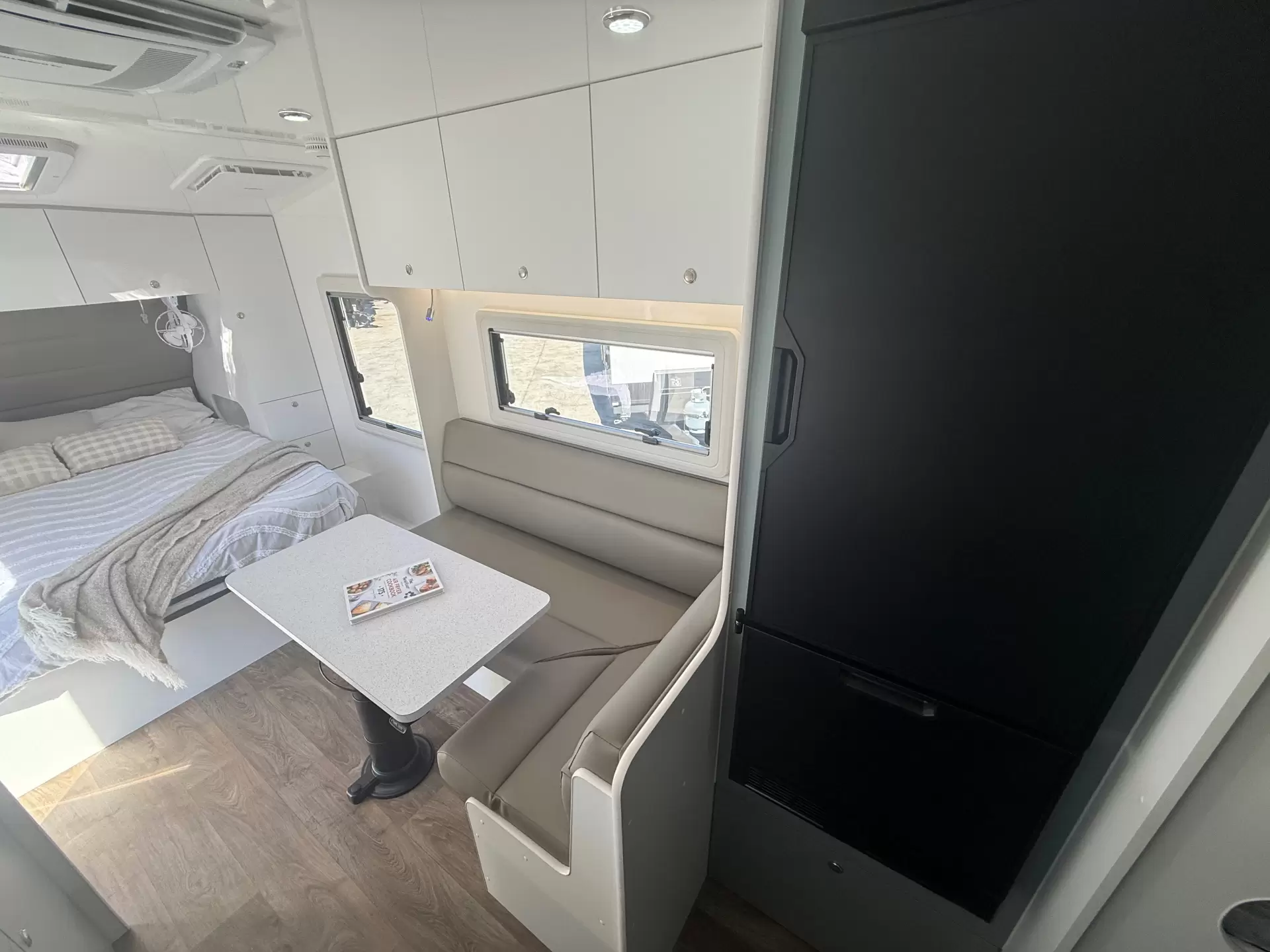 21 Series Family SuperX Caravan