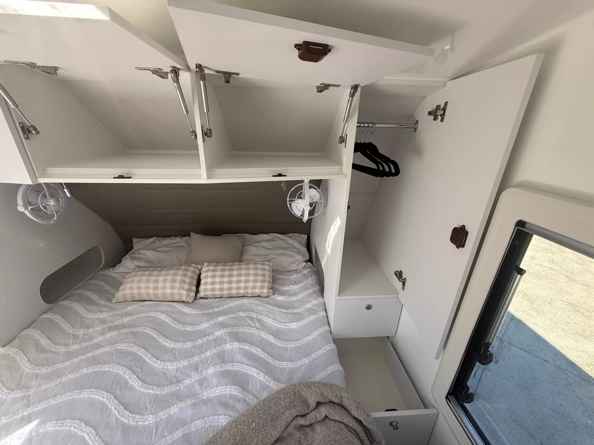 21 Series Family SuperX Caravan