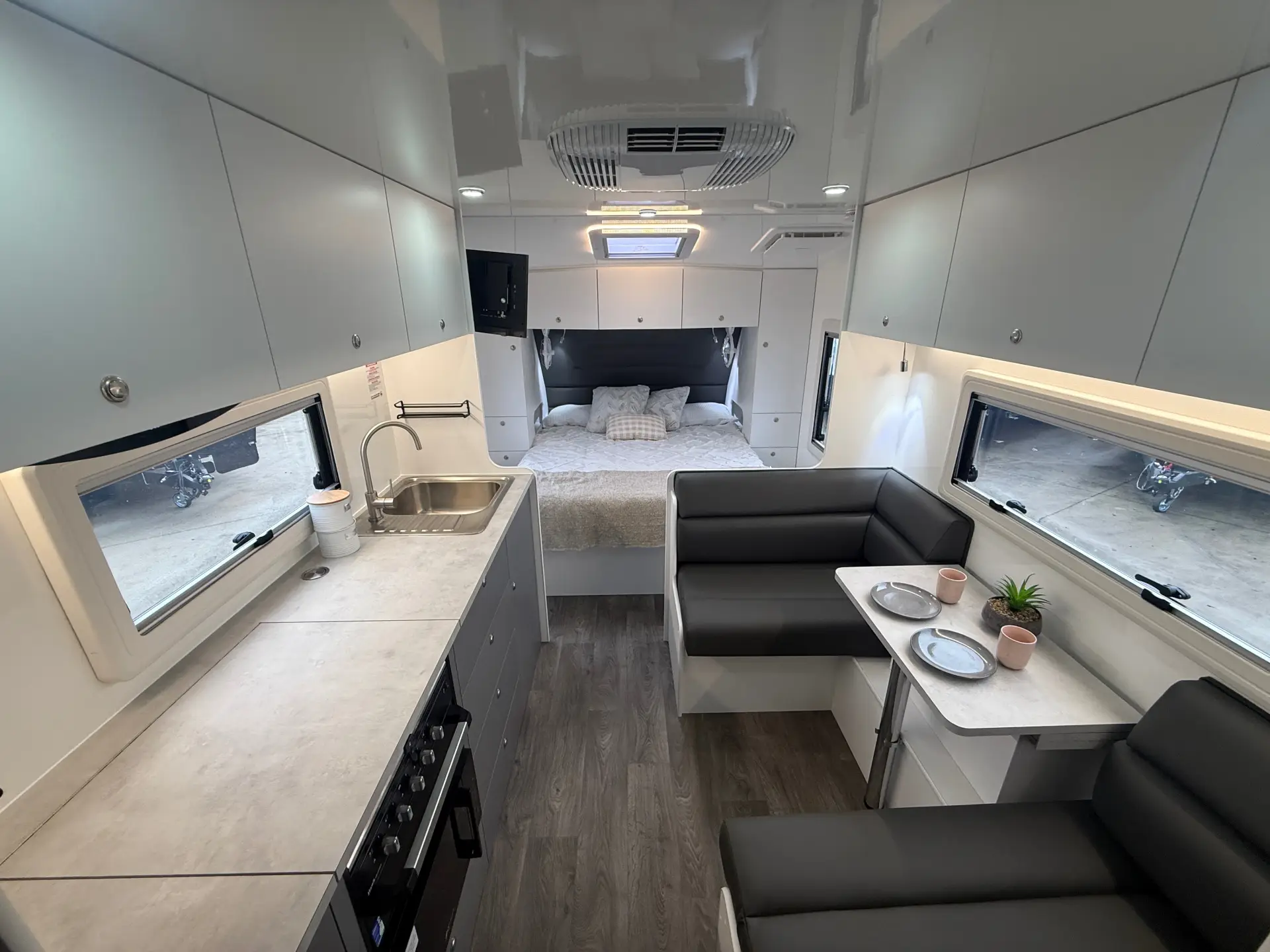19 Series SuperX Caravan