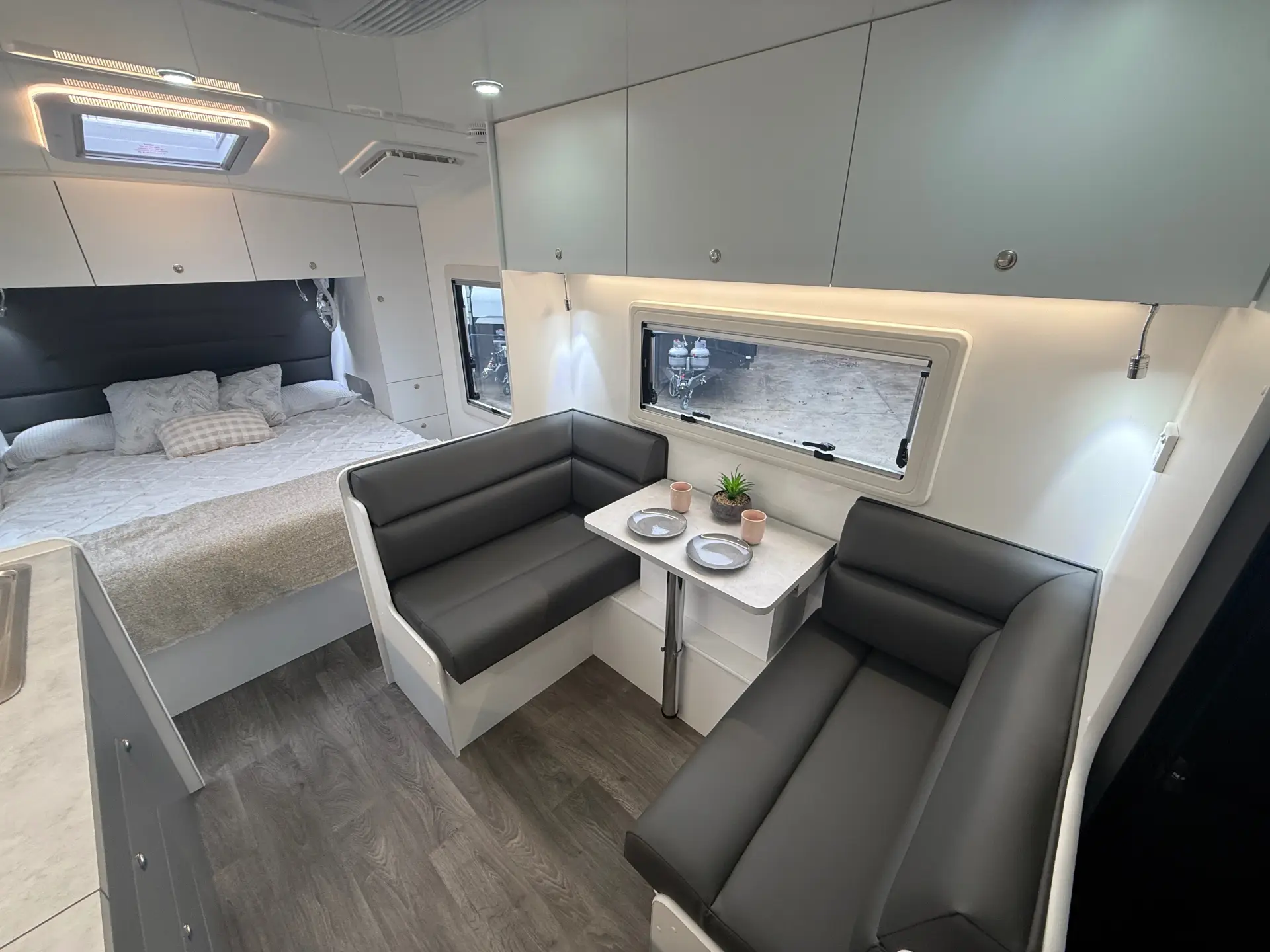 19 Series SuperX Caravan