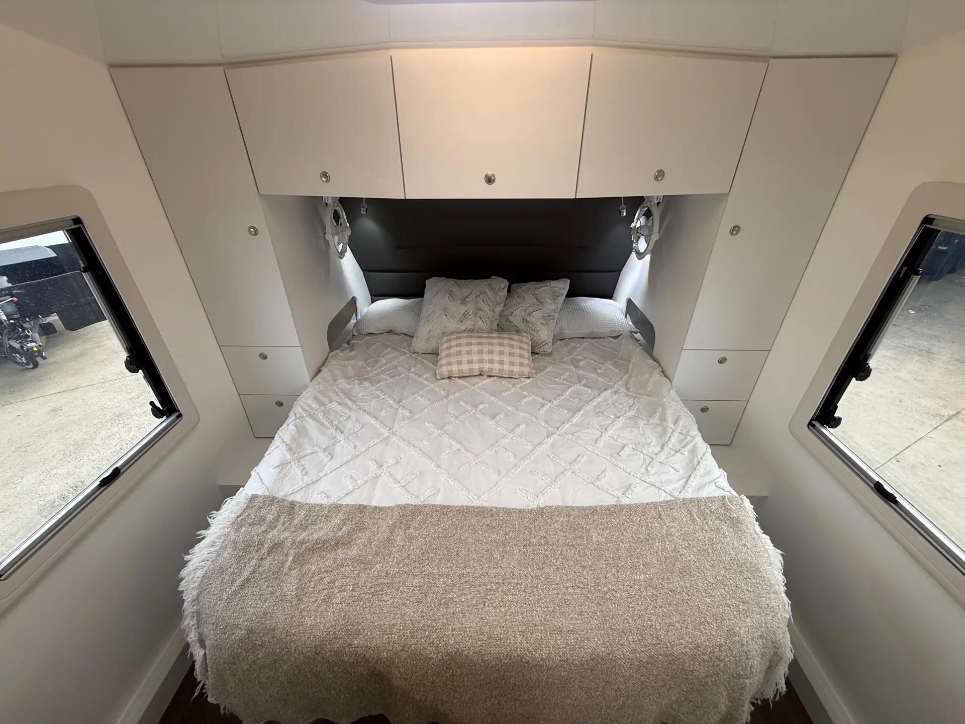 19 Series SuperX Caravan