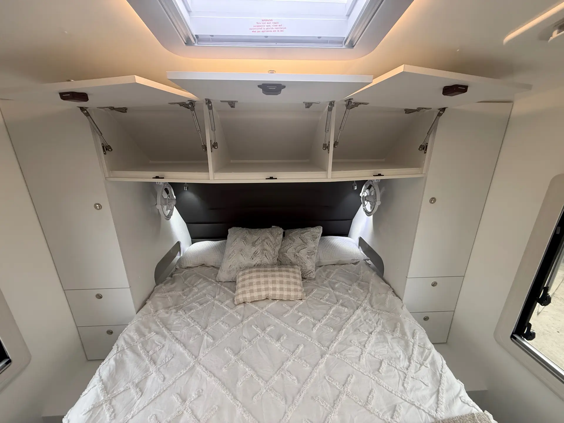 19 Series SuperX Caravan