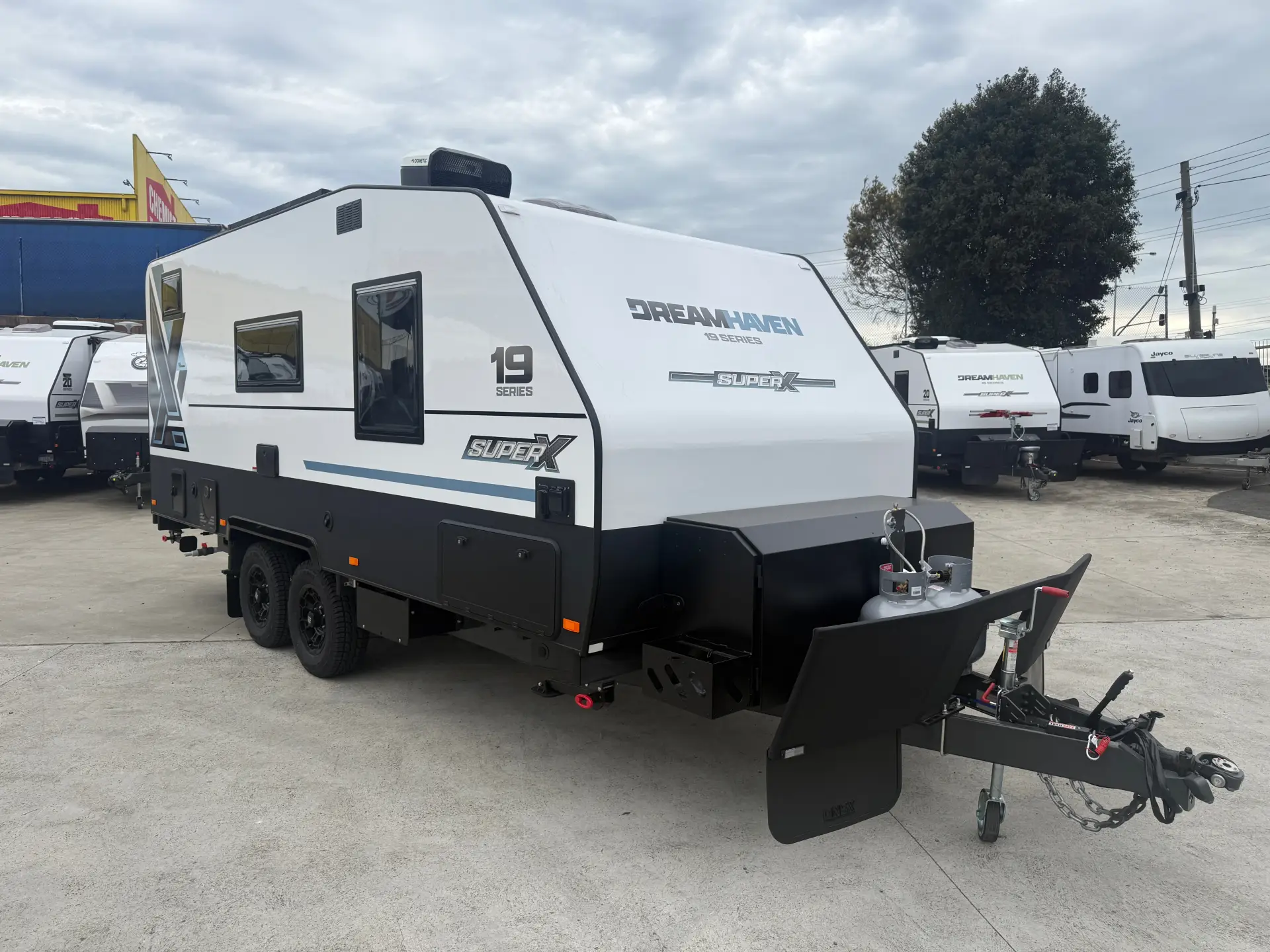 19 Series SuperX Caravan Image